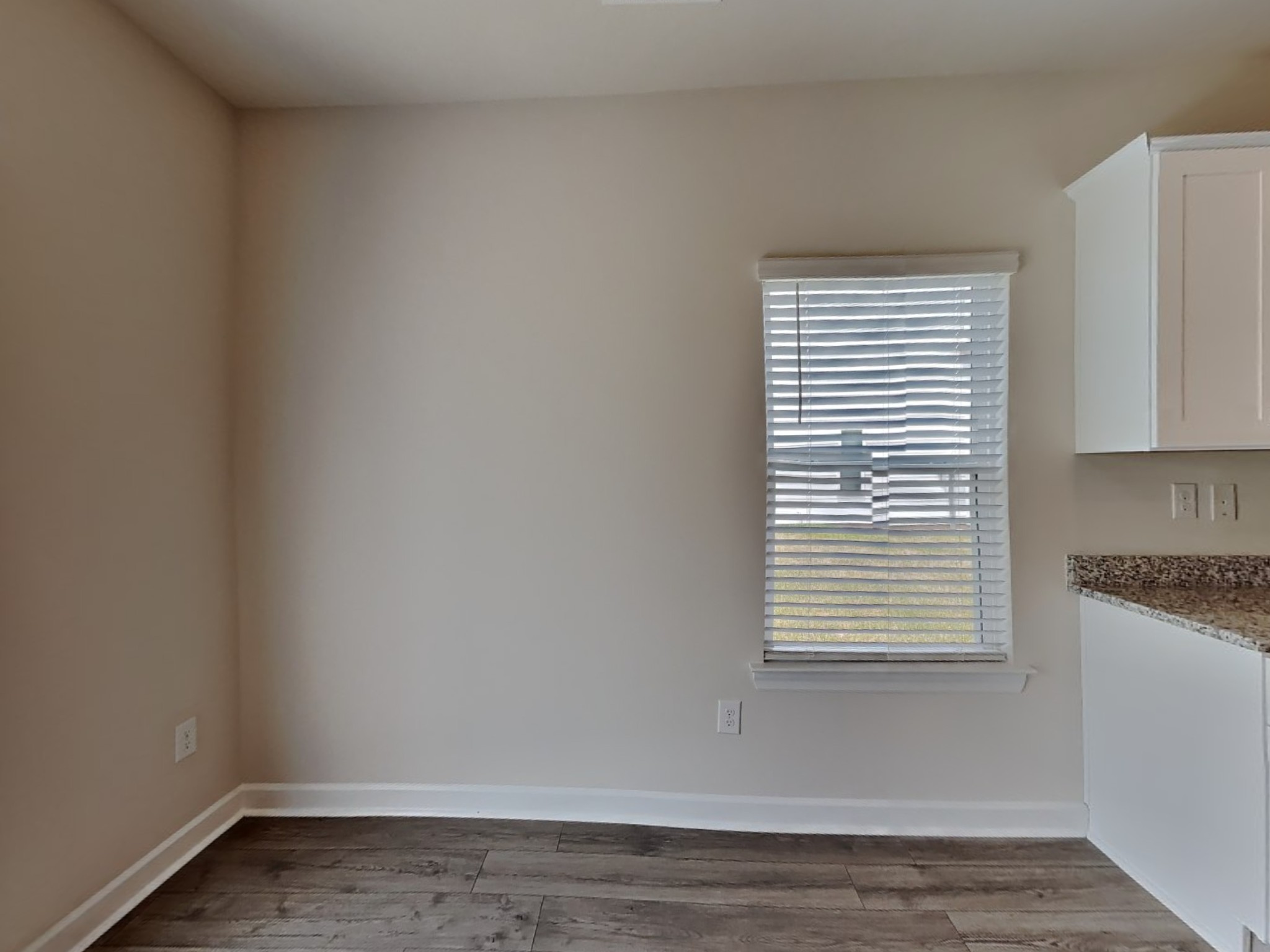 3326 Quintana Dr Property Photo 4
