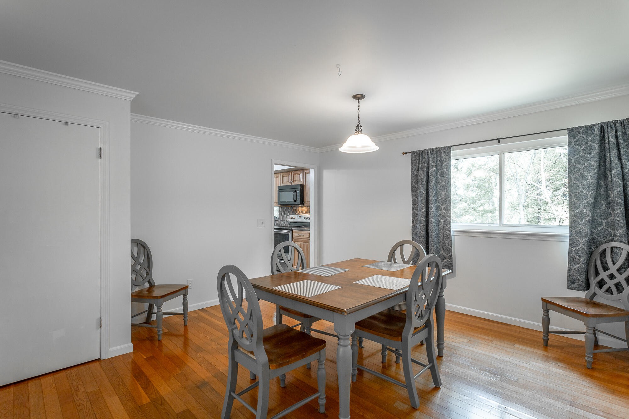 743 Ashley Forest Drive Property Photo 6