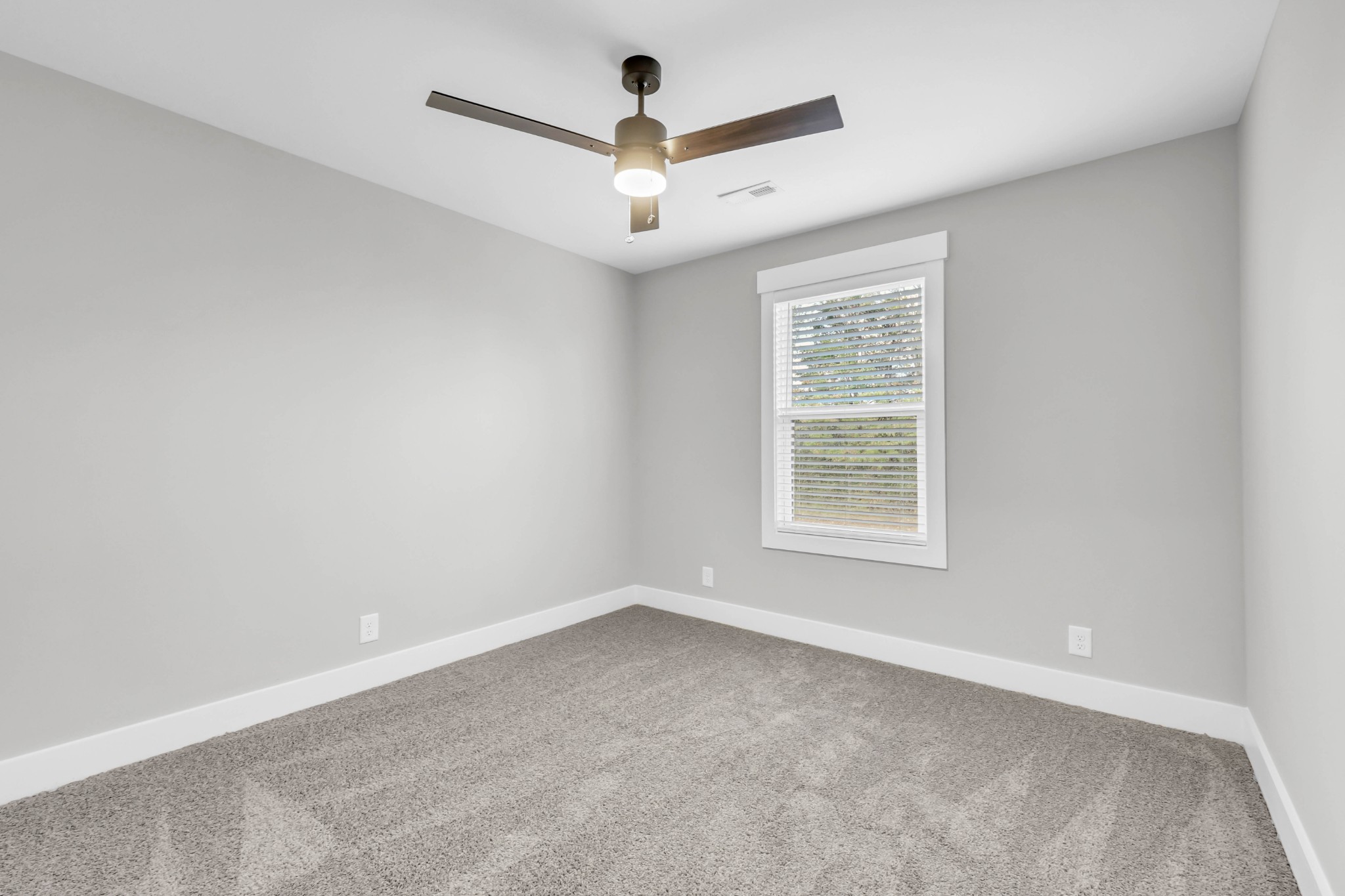 1402 Jonathan Wade Circle Property Photo 23
