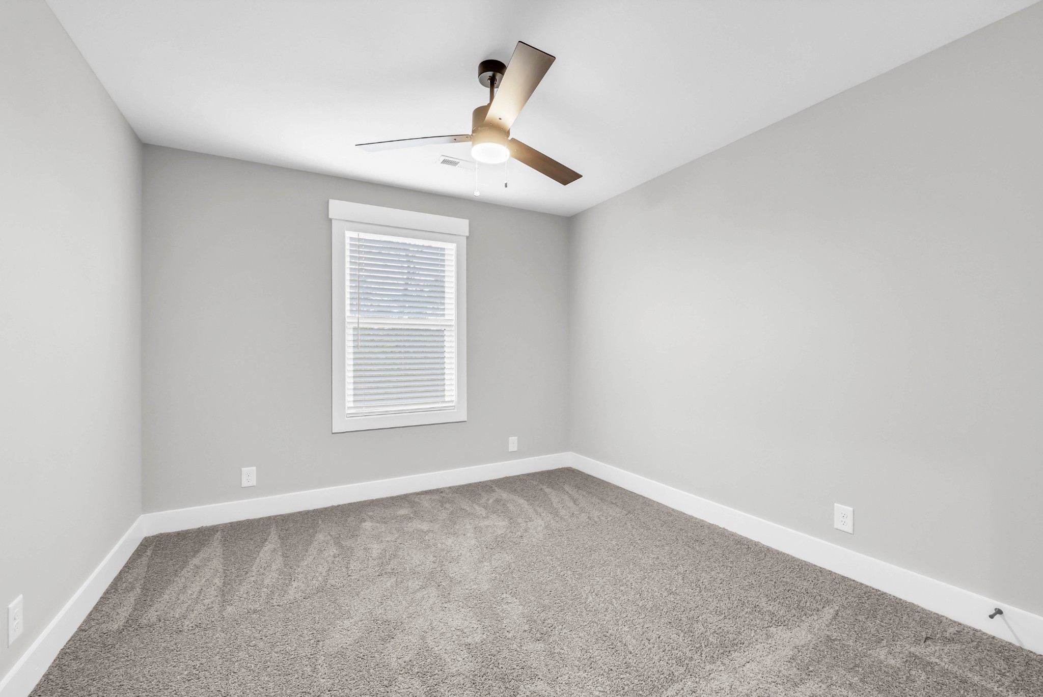 1402 Jonathan Wade Circle Property Photo 25