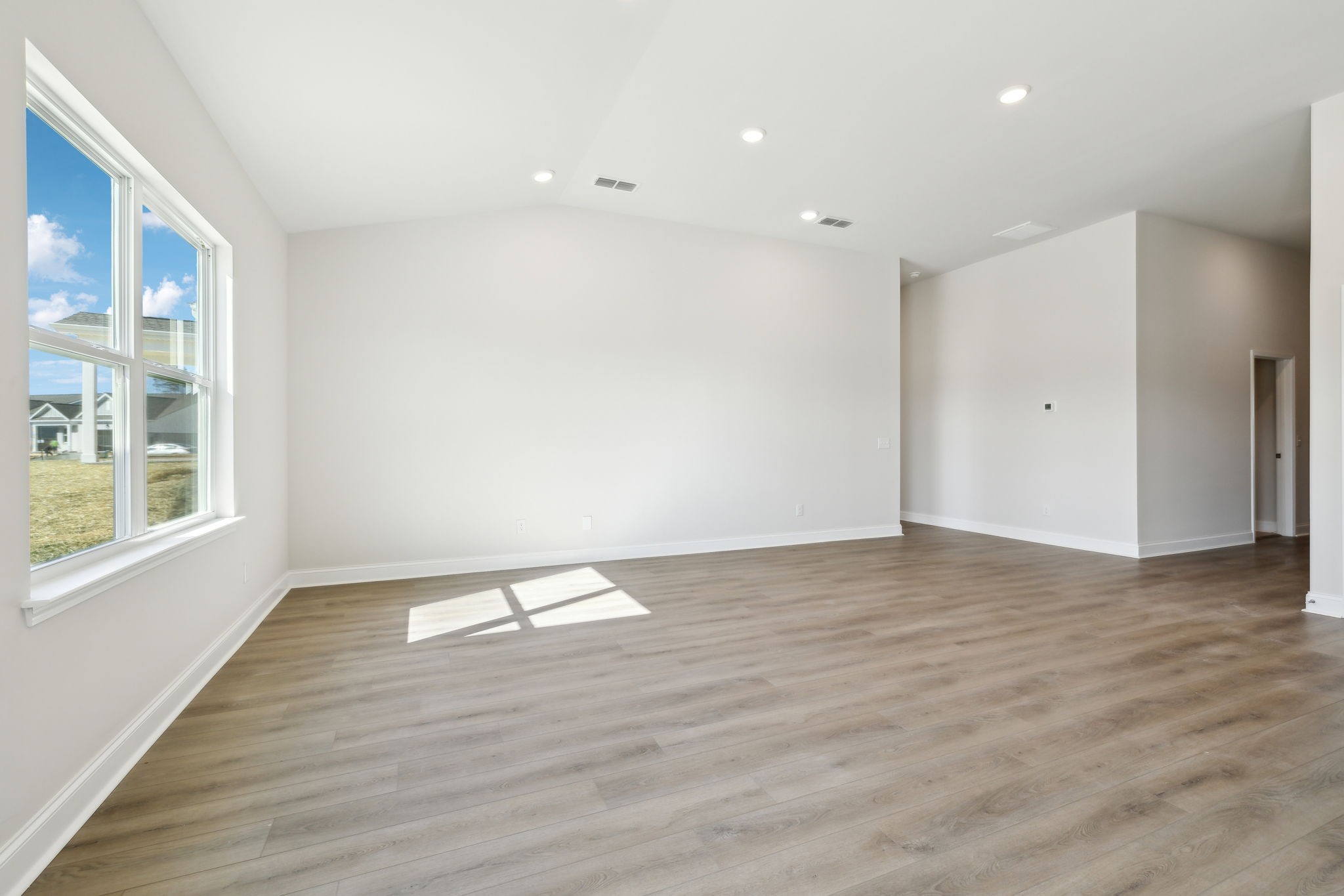 223 Limestone Way Property Photo 5