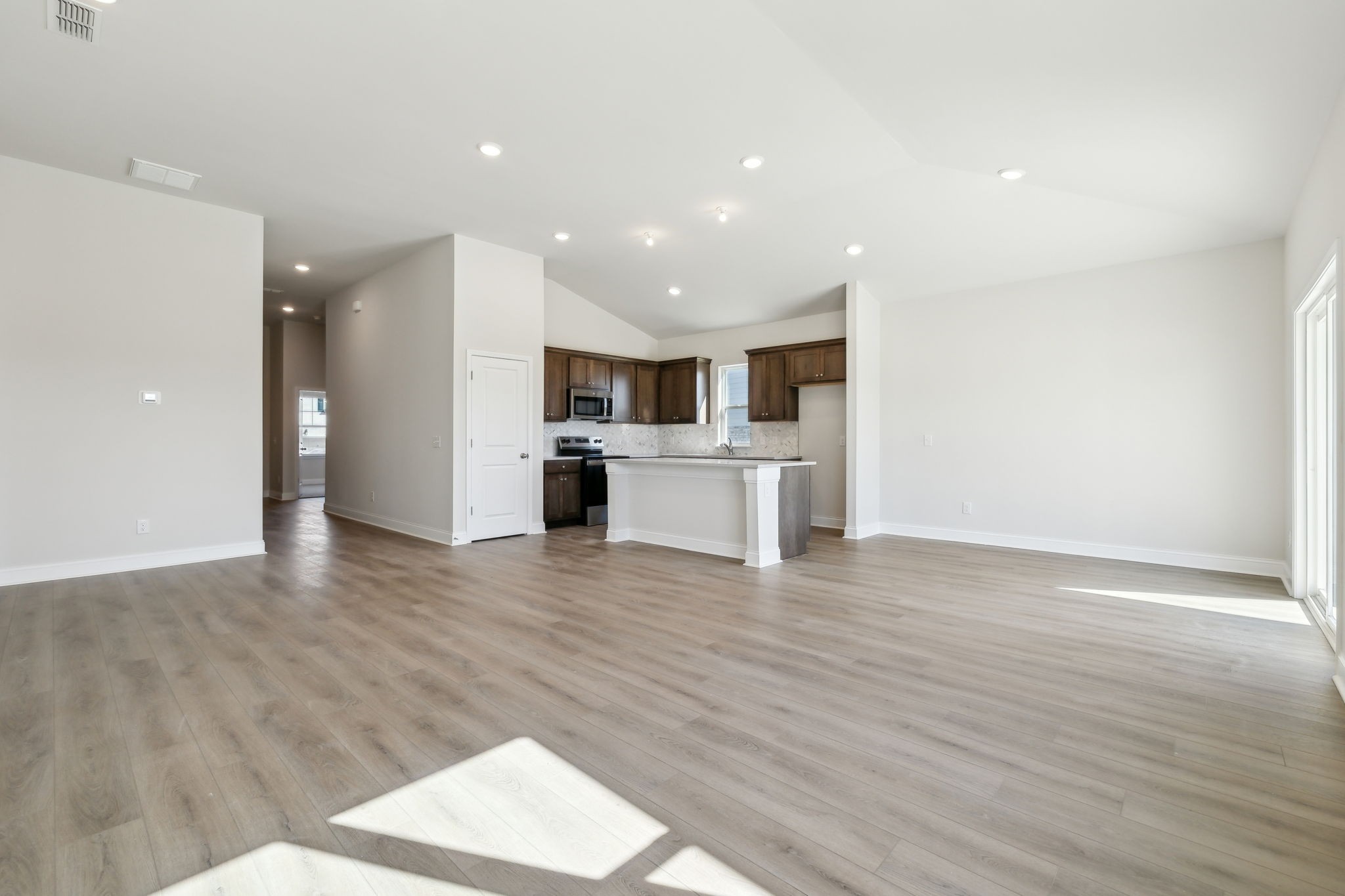 223 Limestone Way Property Photo 8