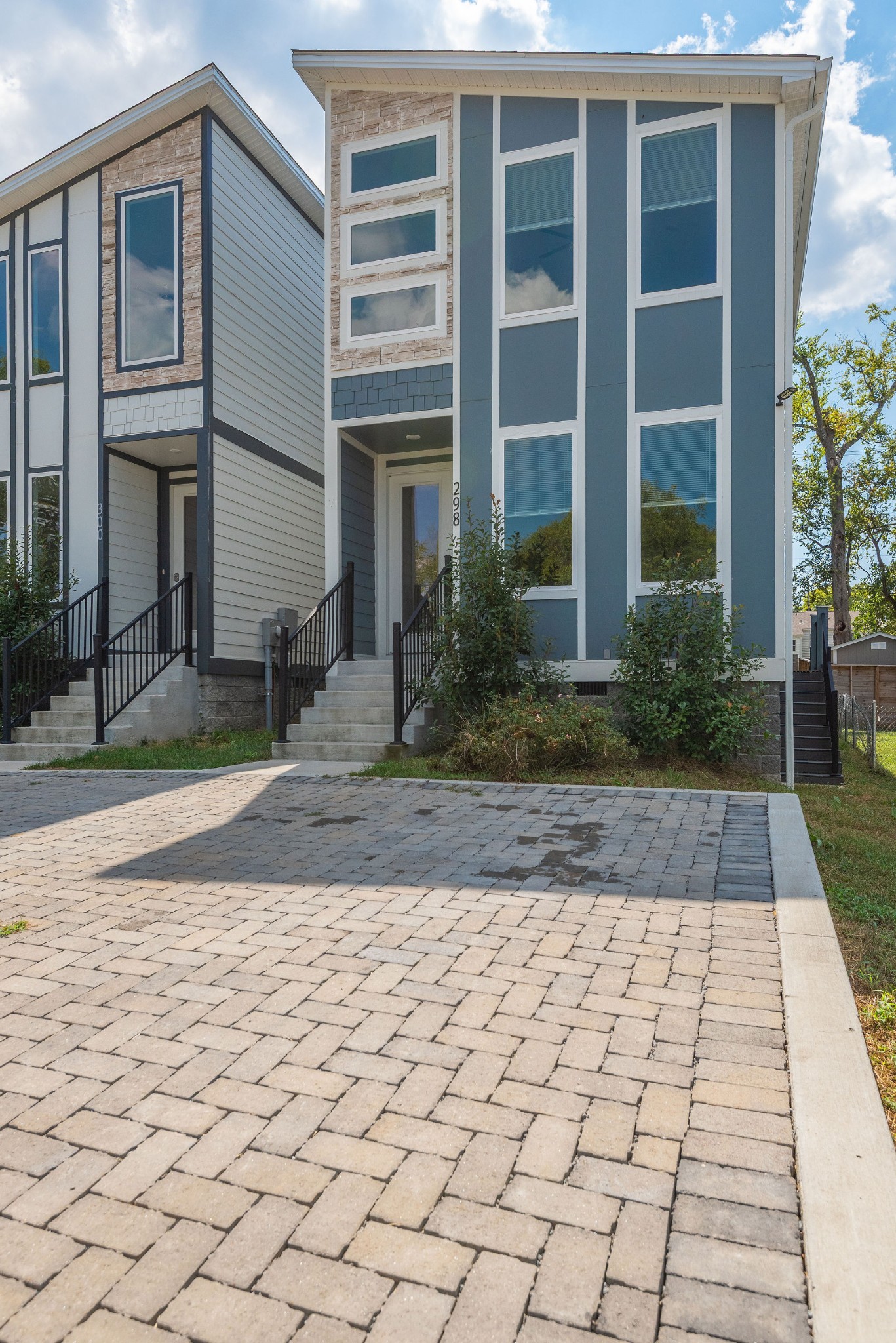 298 Prince Ave Property Photo 3