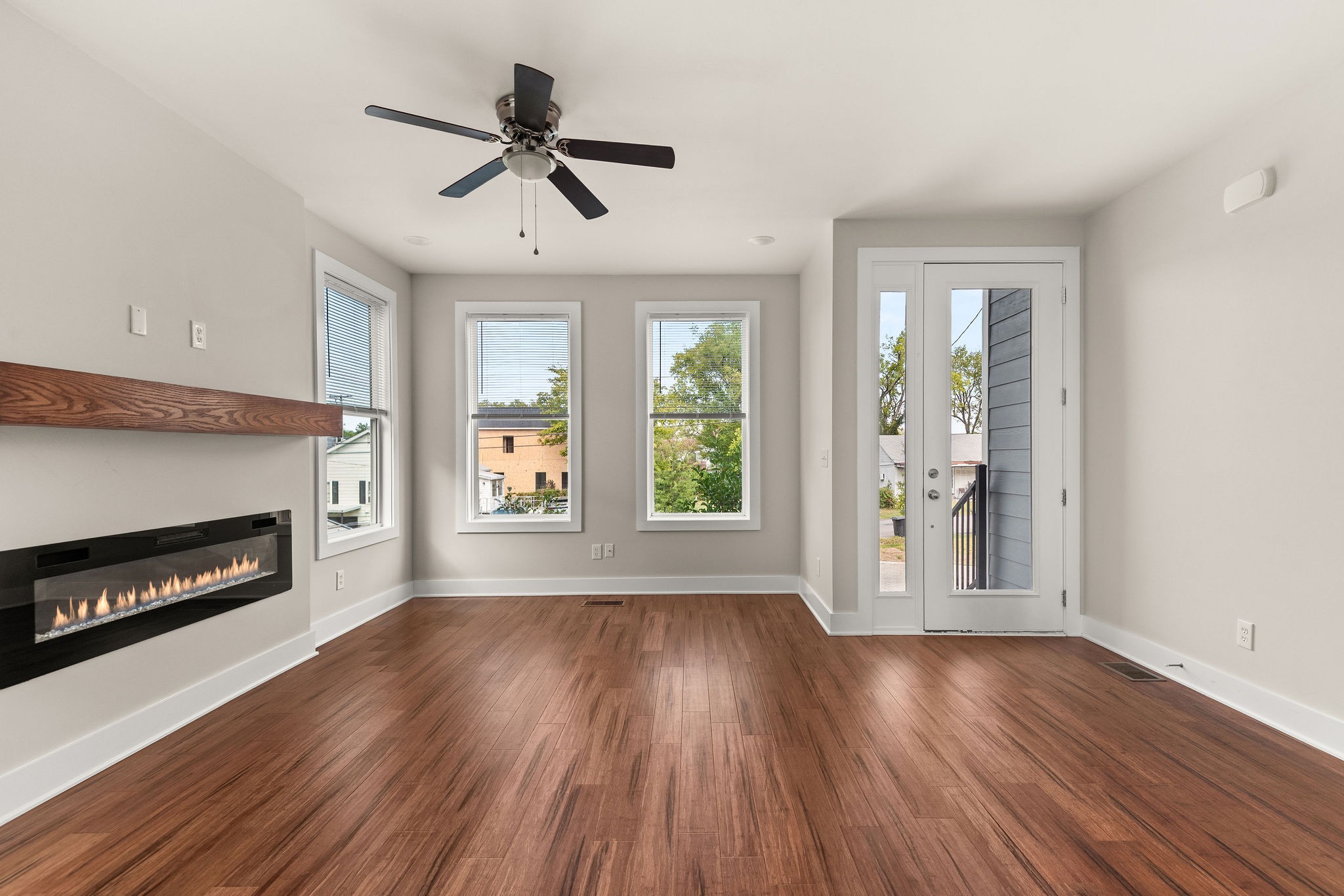 298 Prince Ave Property Photo 9