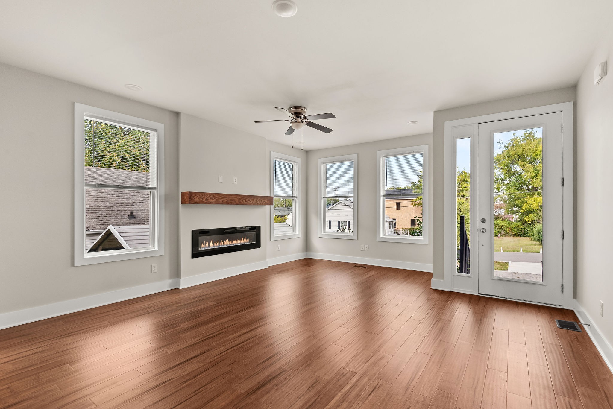 298 Prince Ave Property Photo 10