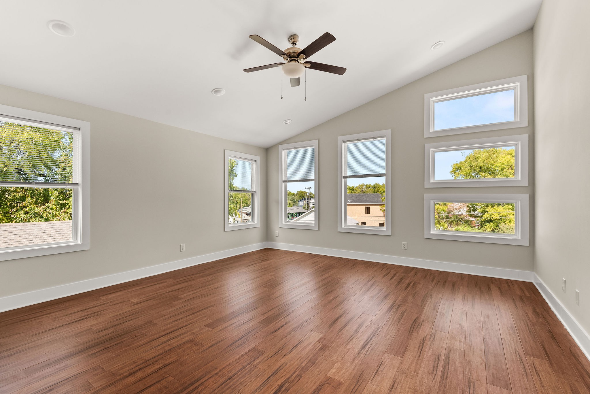 298 Prince Ave Property Photo 22