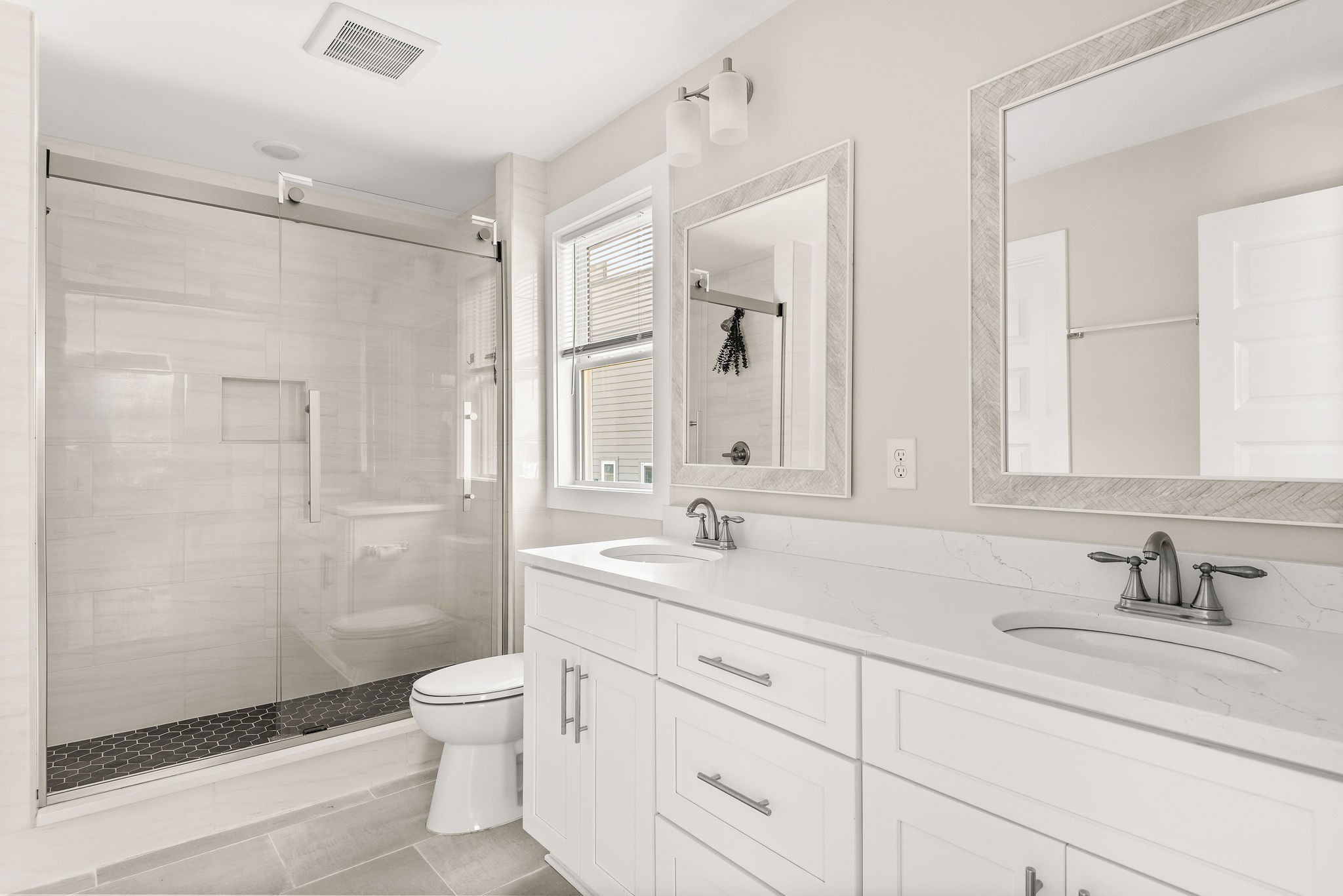 298 Prince Ave Property Photo 24