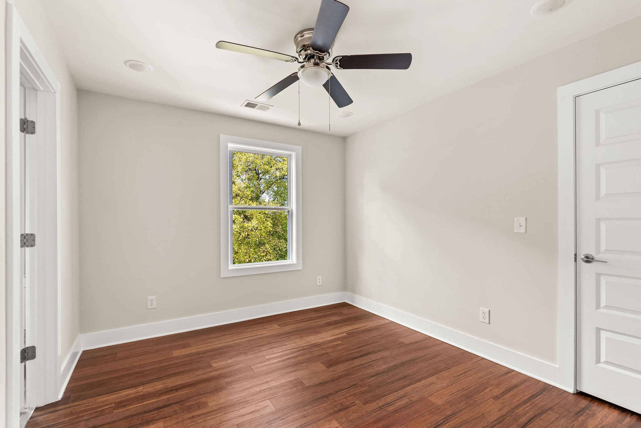 298 Prince Ave Property Photo 27