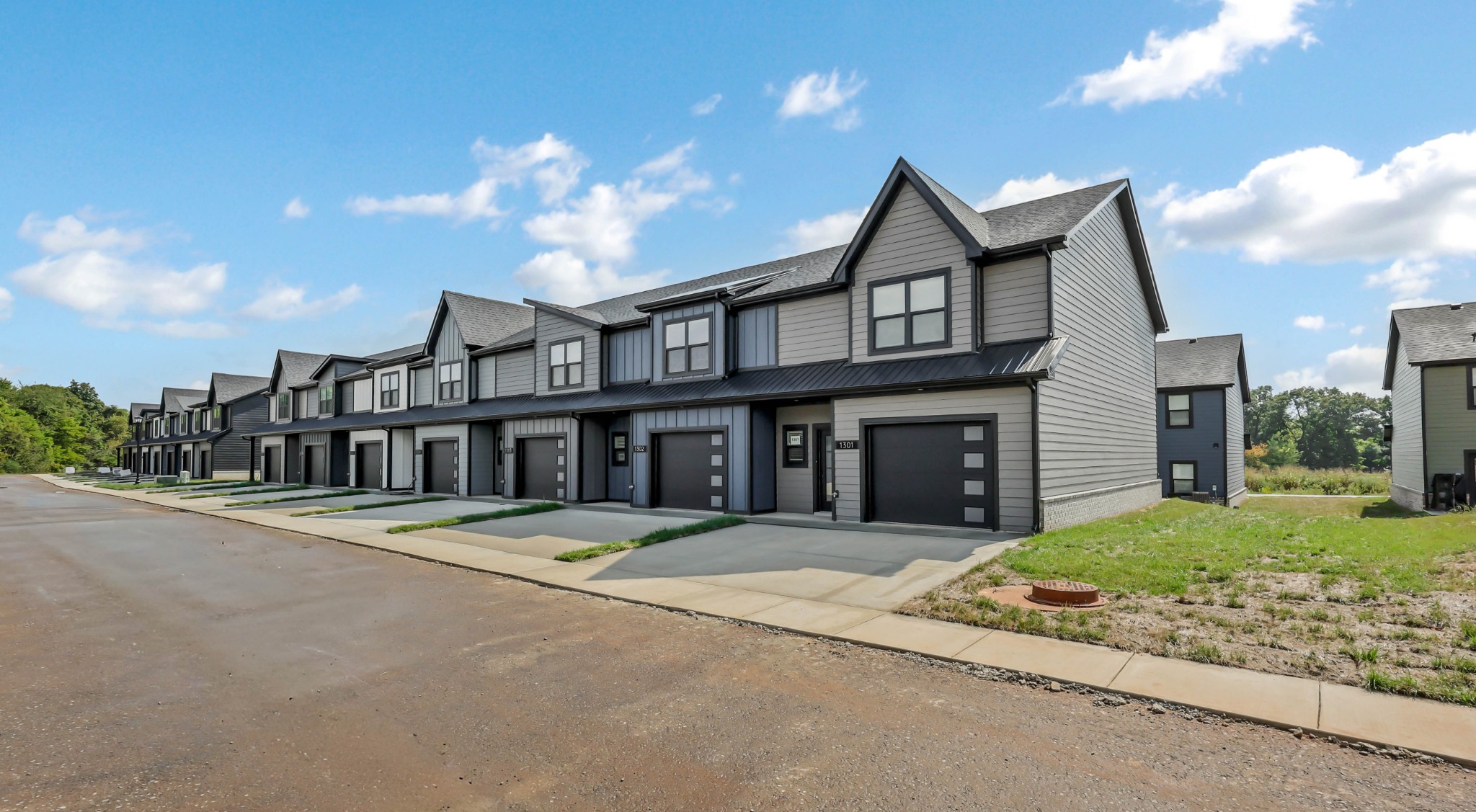 1304 Jonathan Wade Circle Property Photo 6