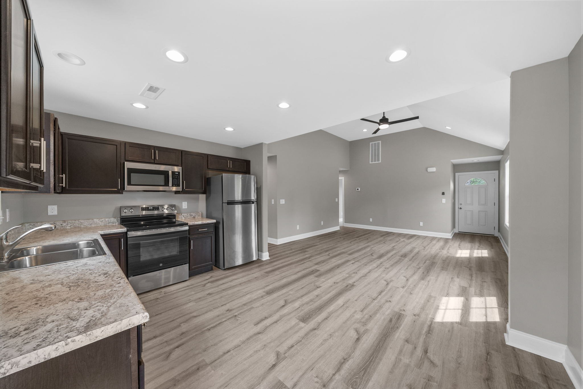 201 Pineridge Dr Property Photo 9