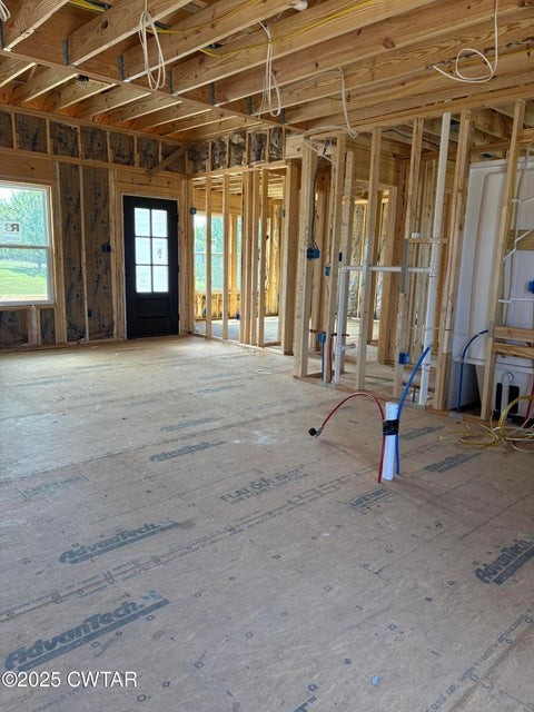87 Aaron Dr Property Photo 3