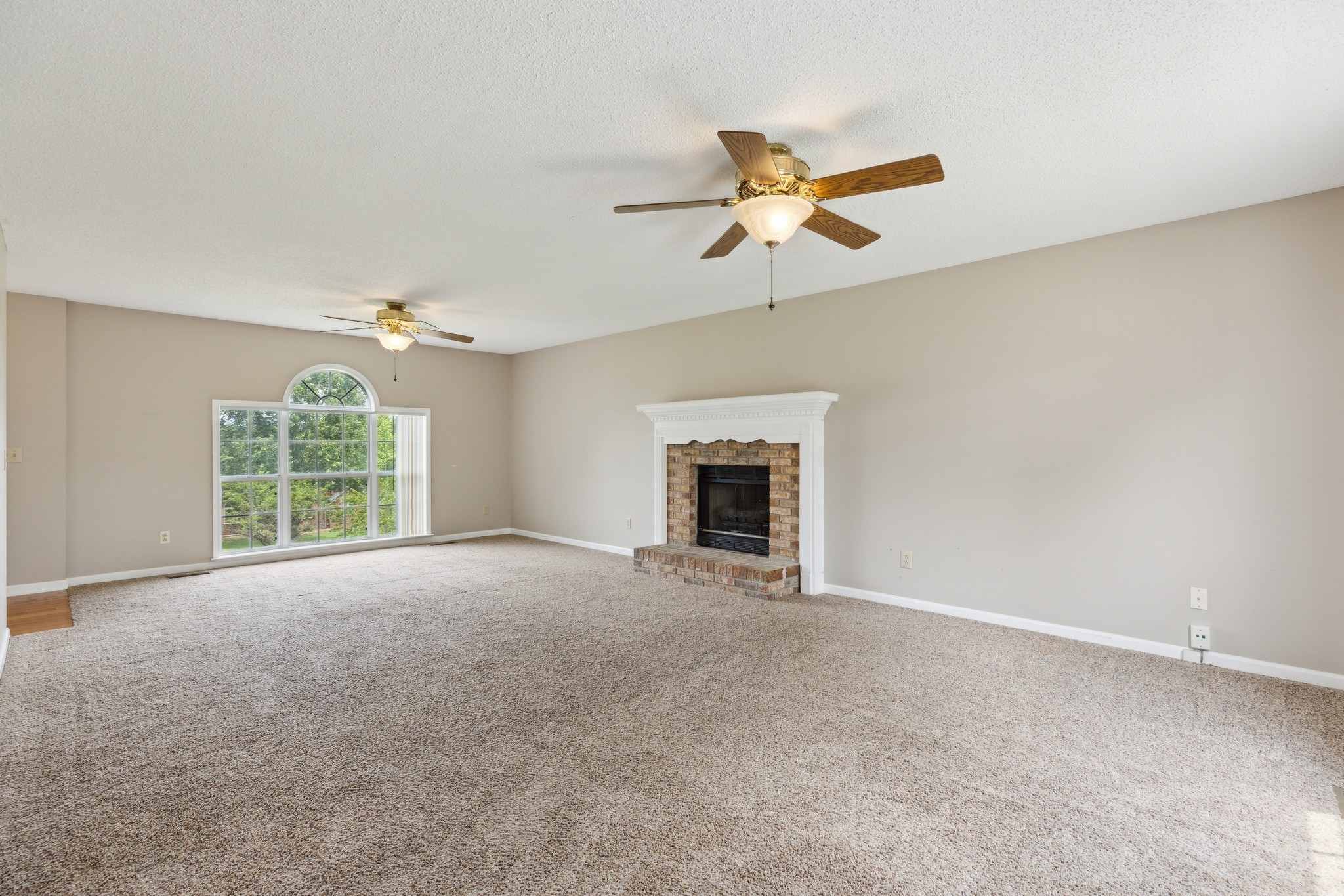 920 Bedford Pl Property Photo 2