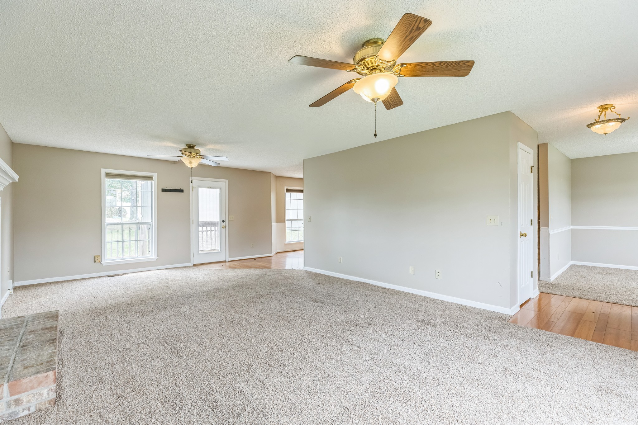 920 Bedford Pl Property Photo 3