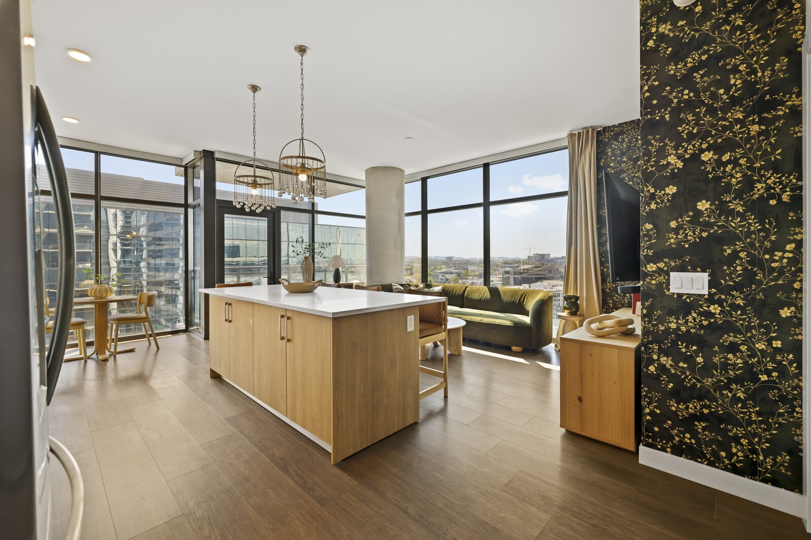 1212 Demonbreun St Property Photo 1