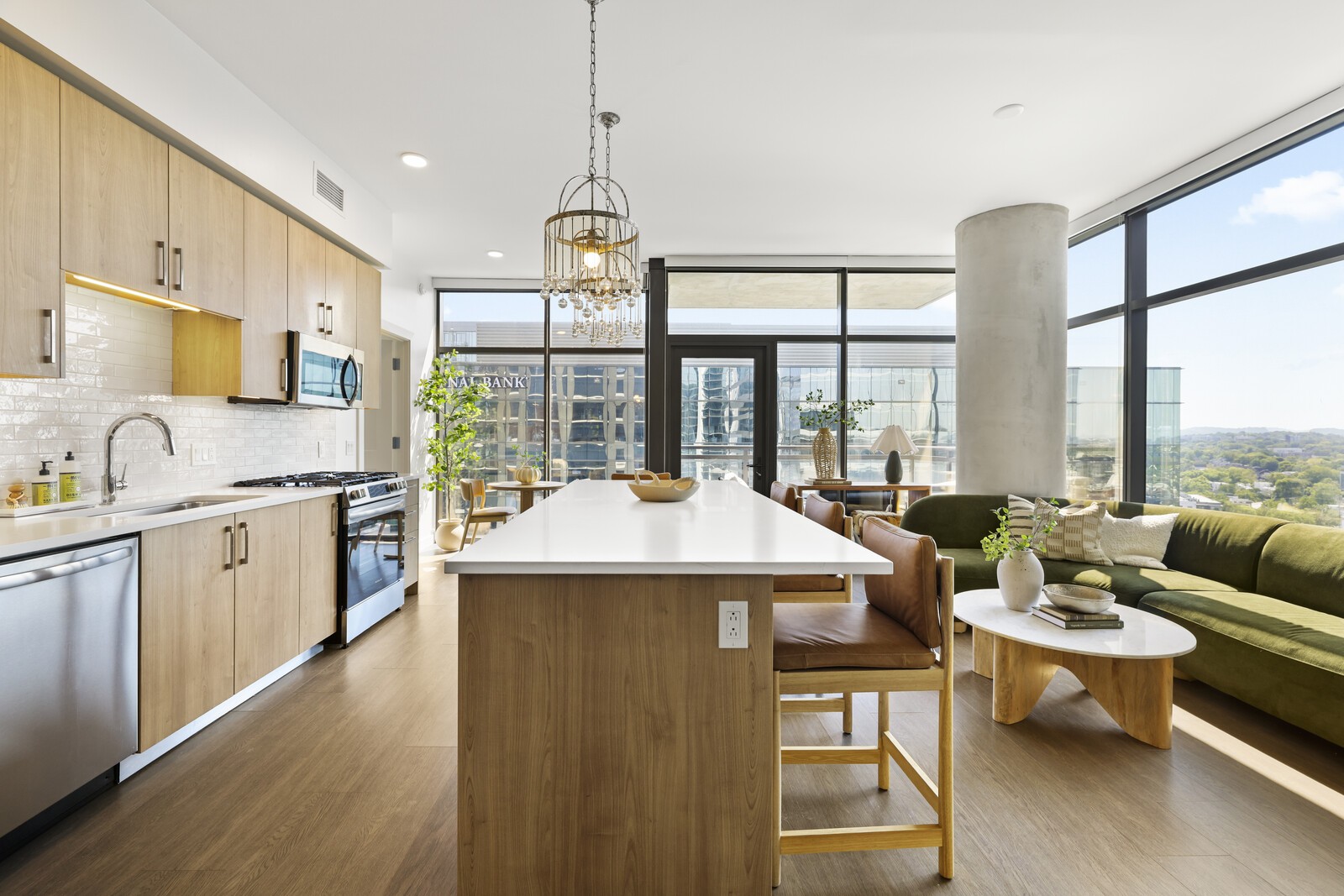 1212 Demonbreun St Property Photo 6