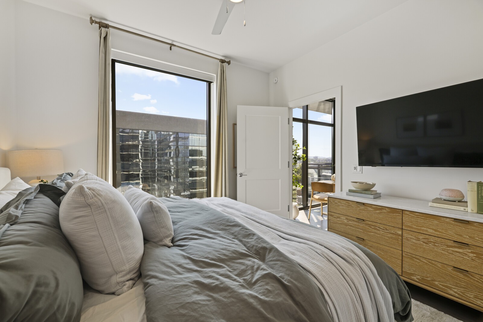 1212 Demonbreun St Property Photo 13