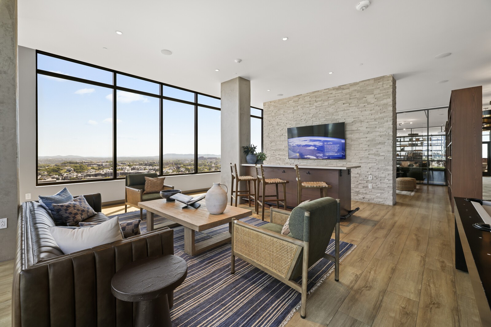 1212 Demonbreun St Property Photo 23