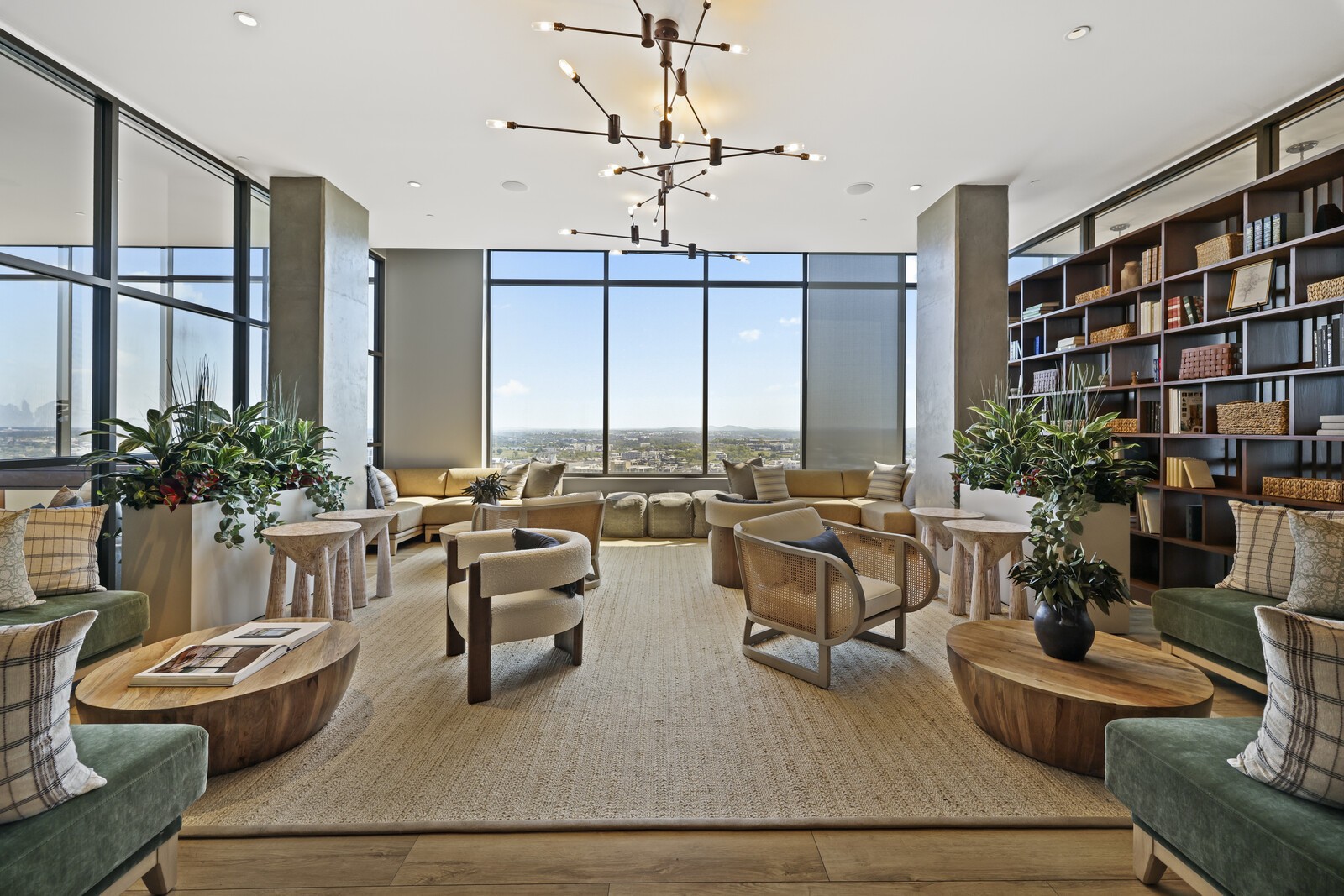 1212 Demonbreun St Property Photo 27