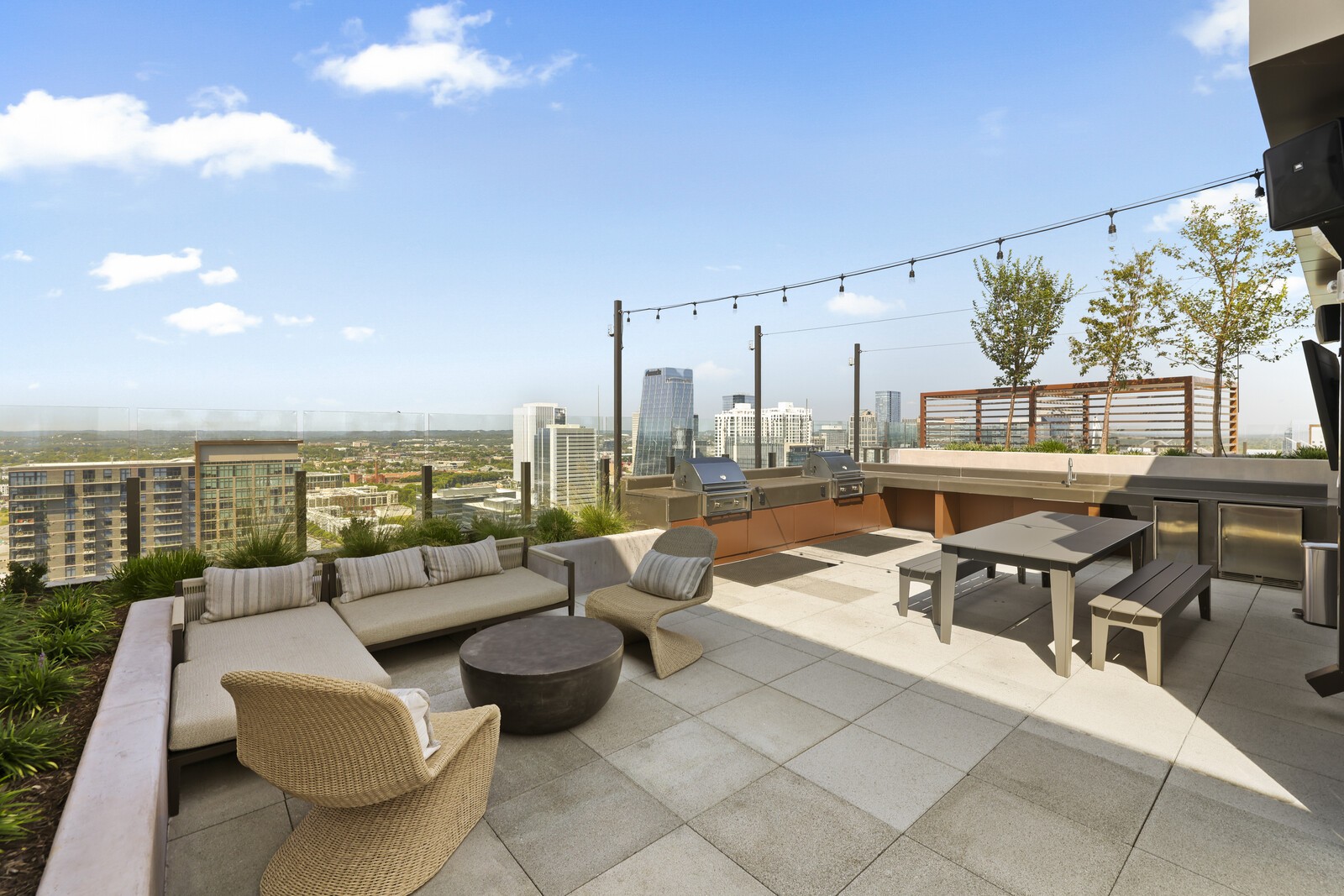 1212 Demonbreun St Property Photo 30