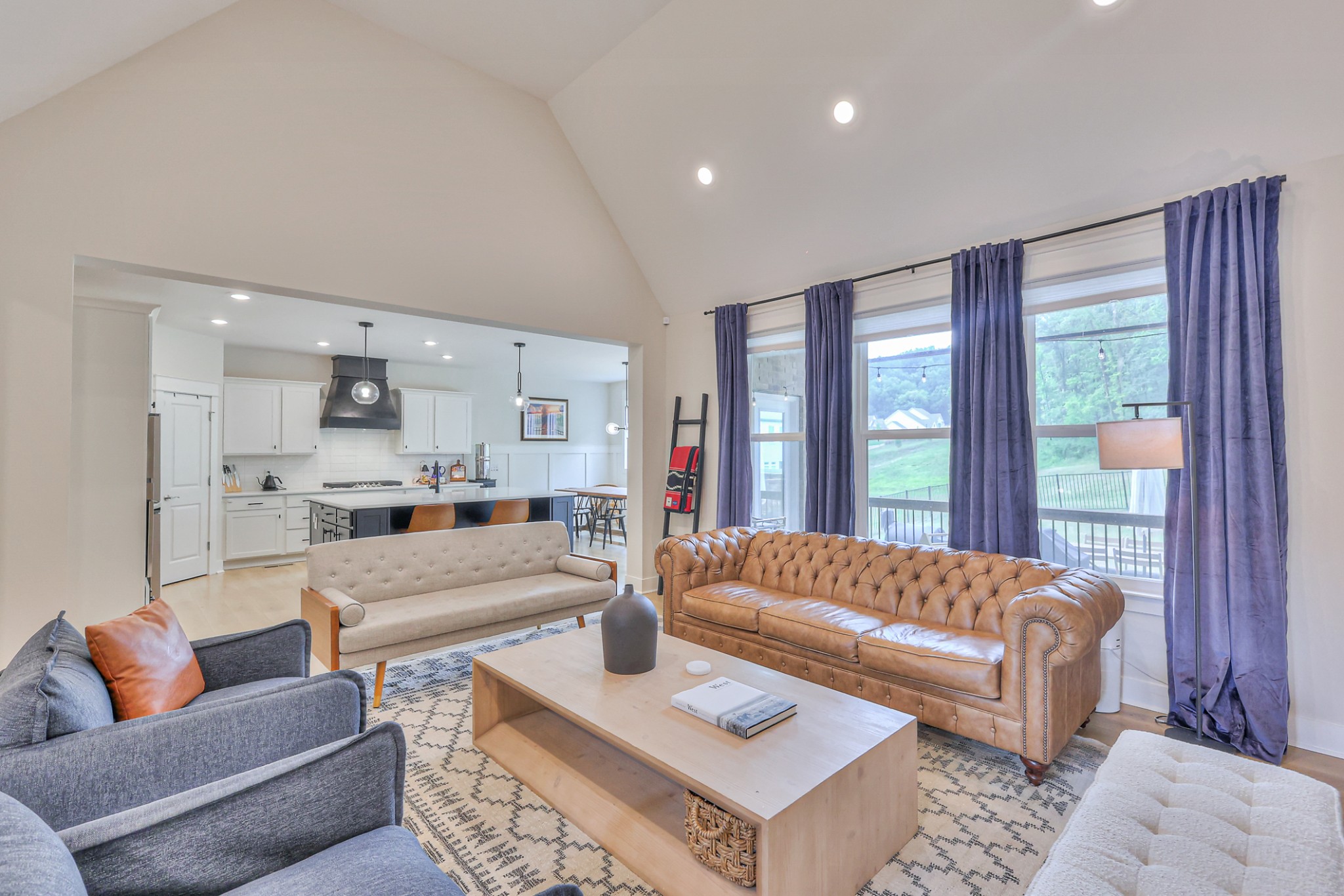 5611 Carney Ln Property Photo 4