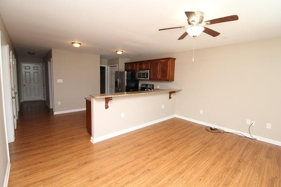 704 Donelson Parkway Property Photo 2