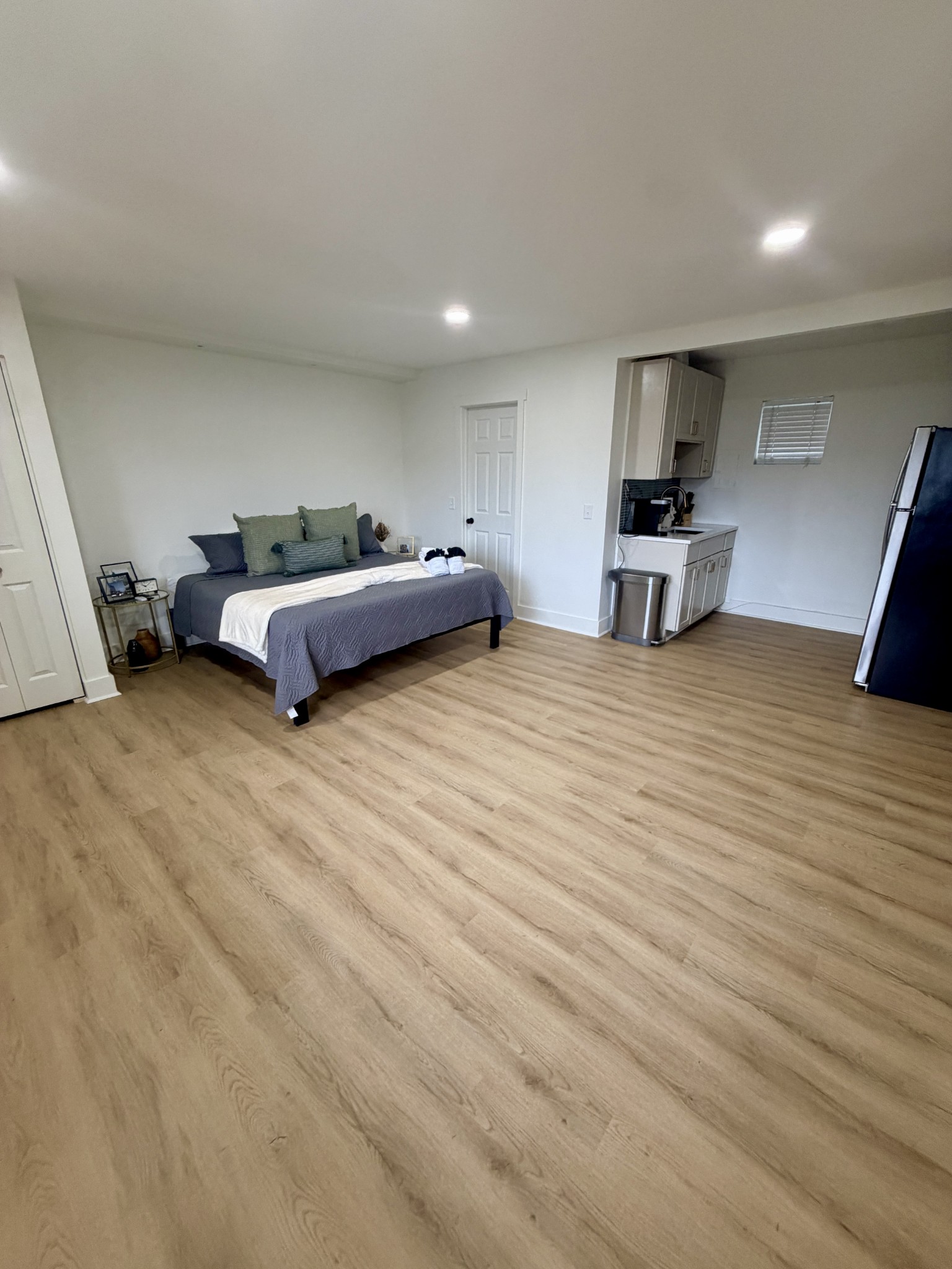 803 Hillview Hts