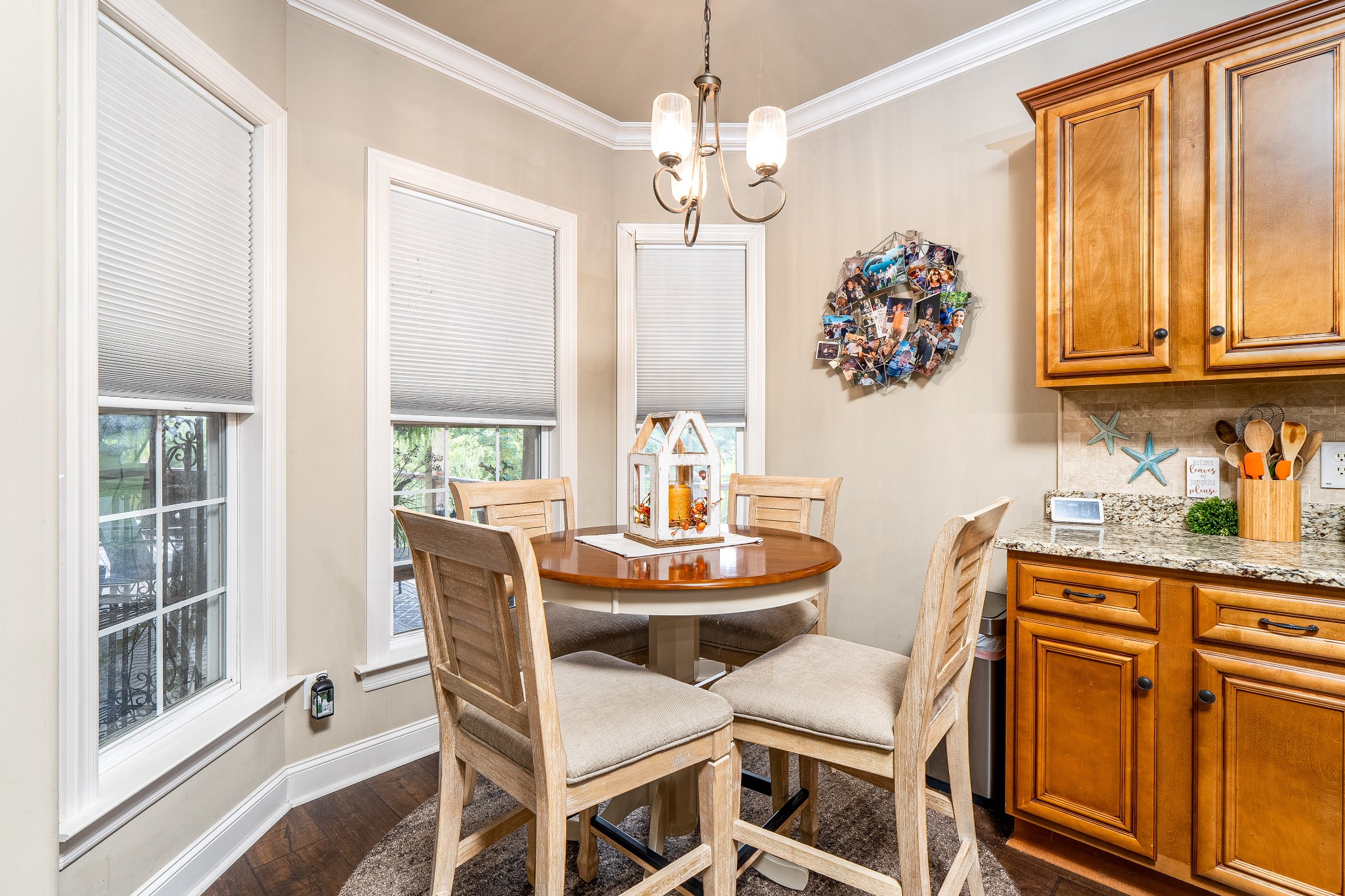 1855 Lochlann Dr Property Photo 8