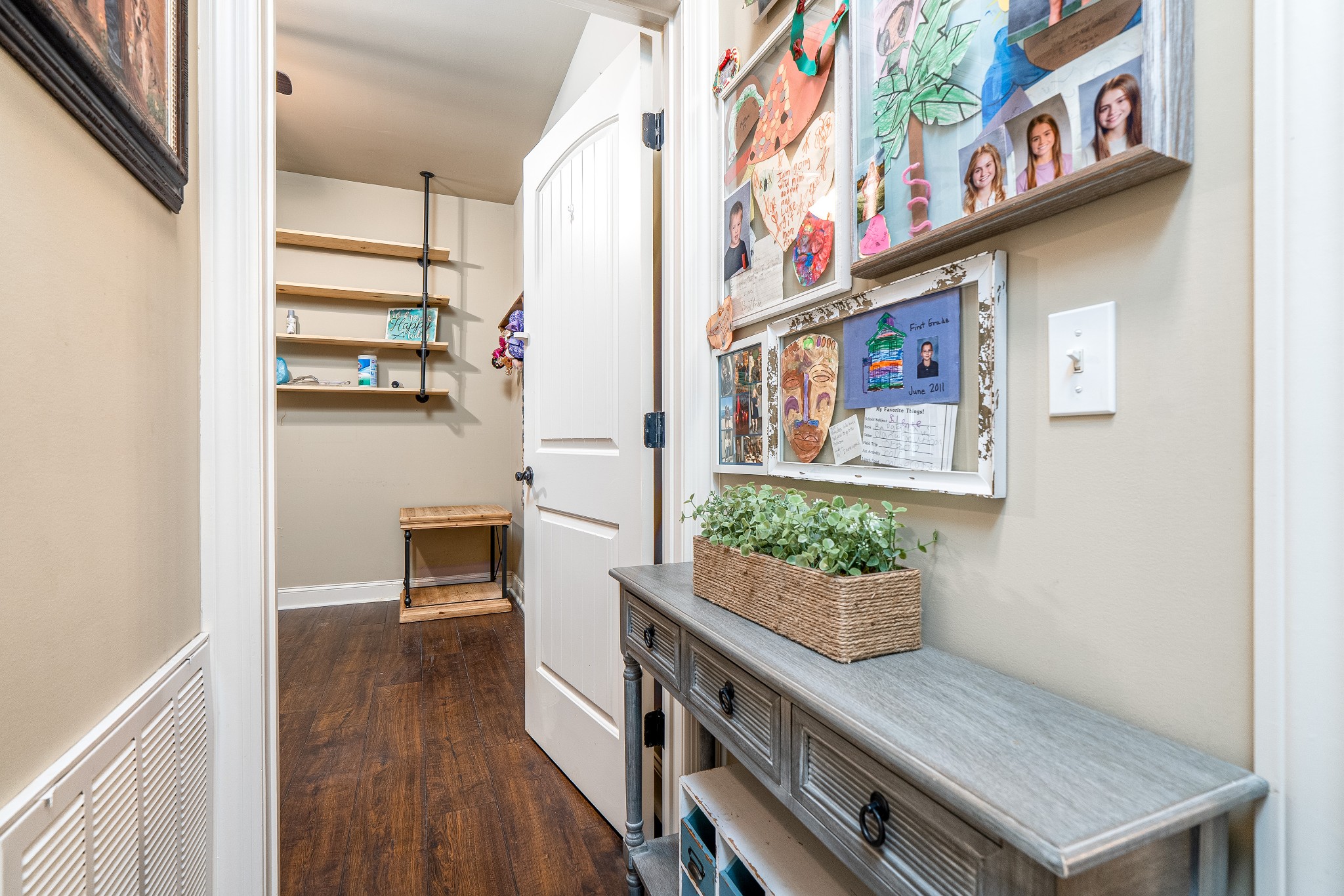 1855 Lochlann Dr Property Photo 20