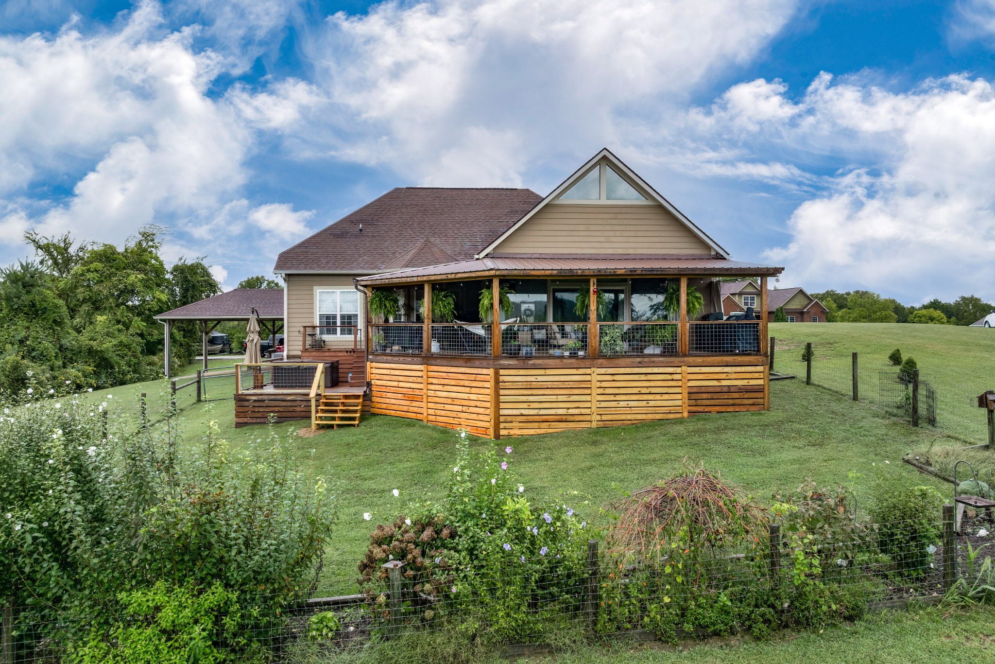 1855 Lochlann Dr Property Photo 26