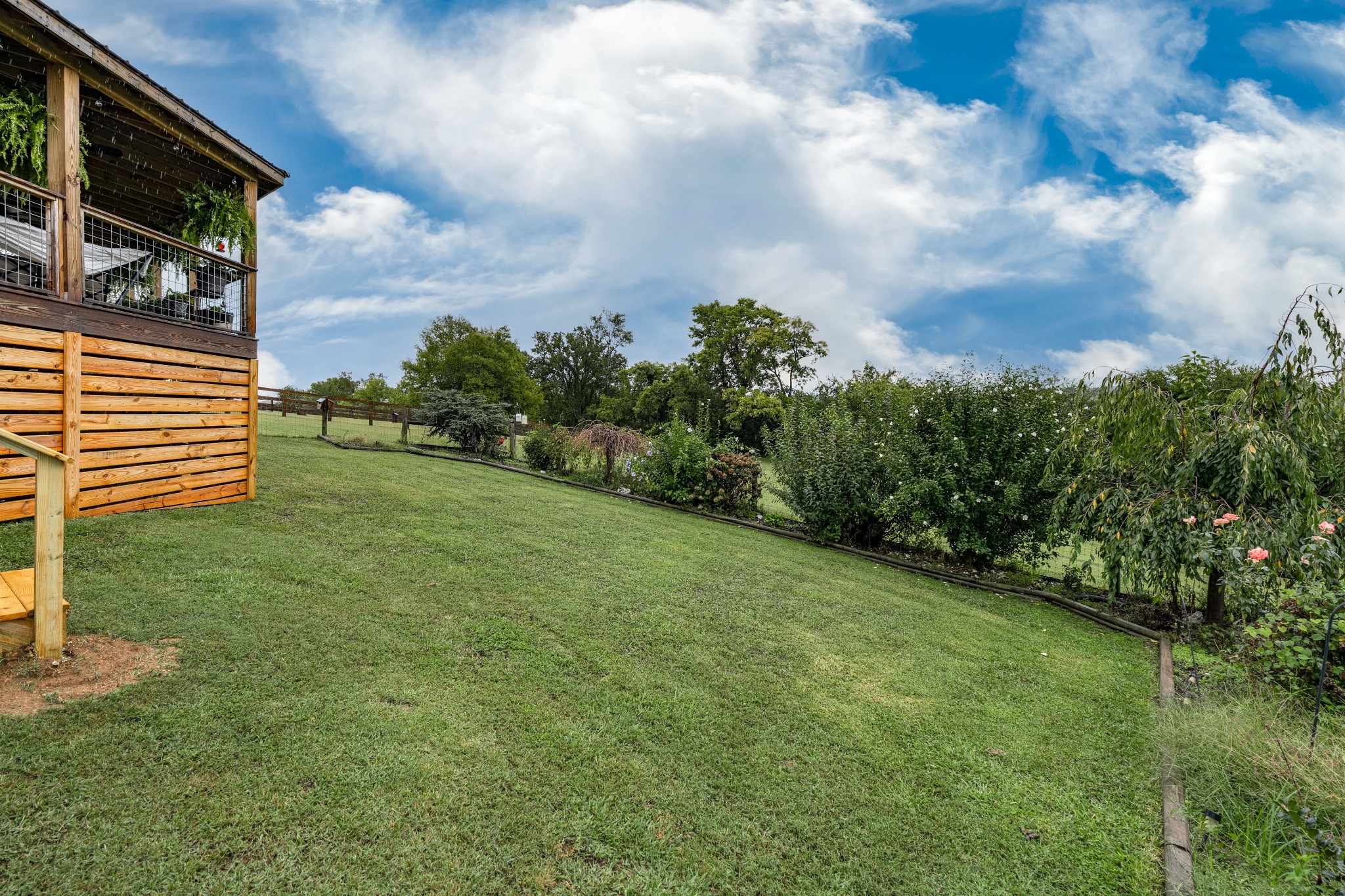 1855 Lochlann Dr Property Photo 33