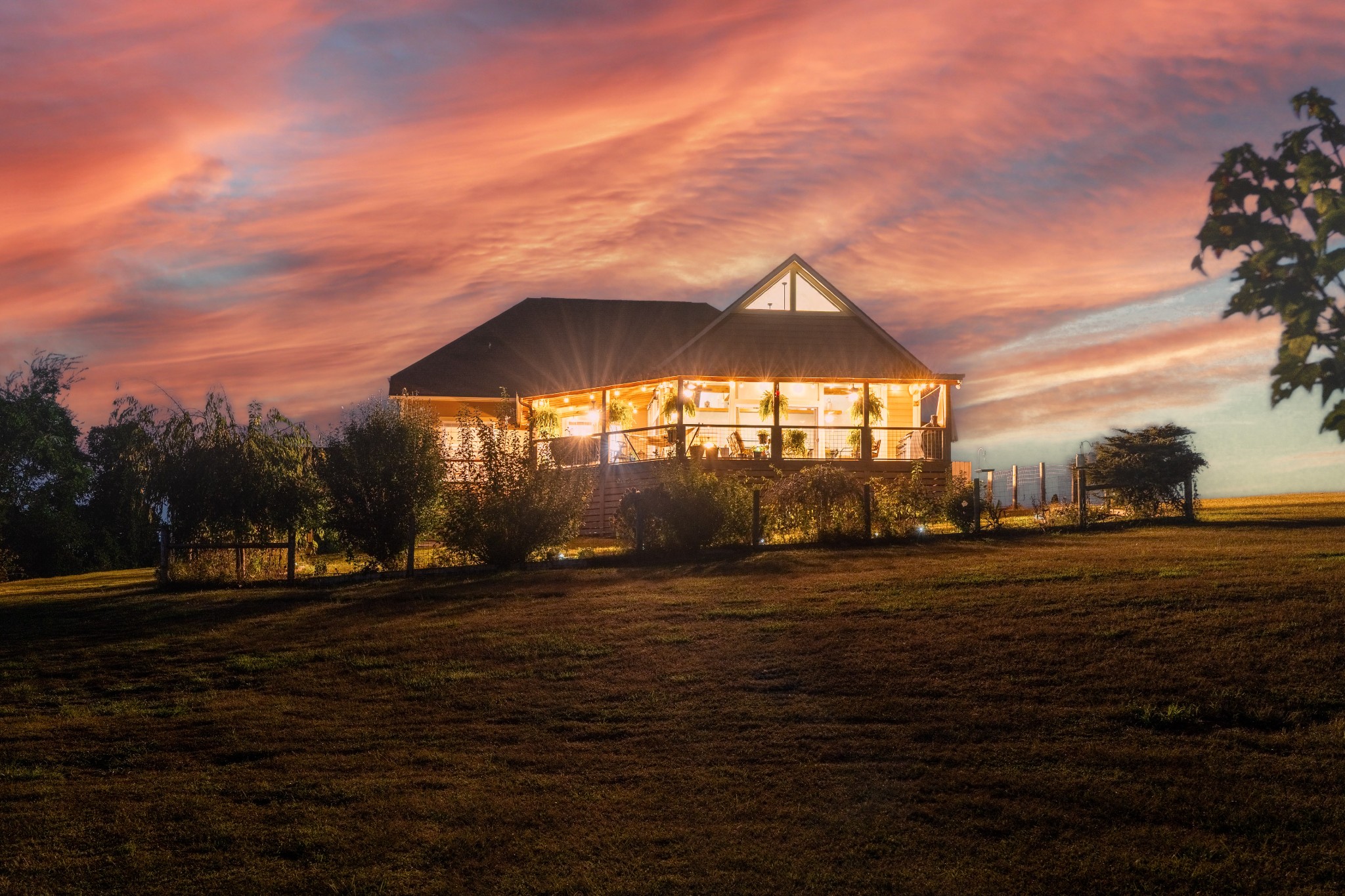 1855 Lochlann Dr Property Photo 41