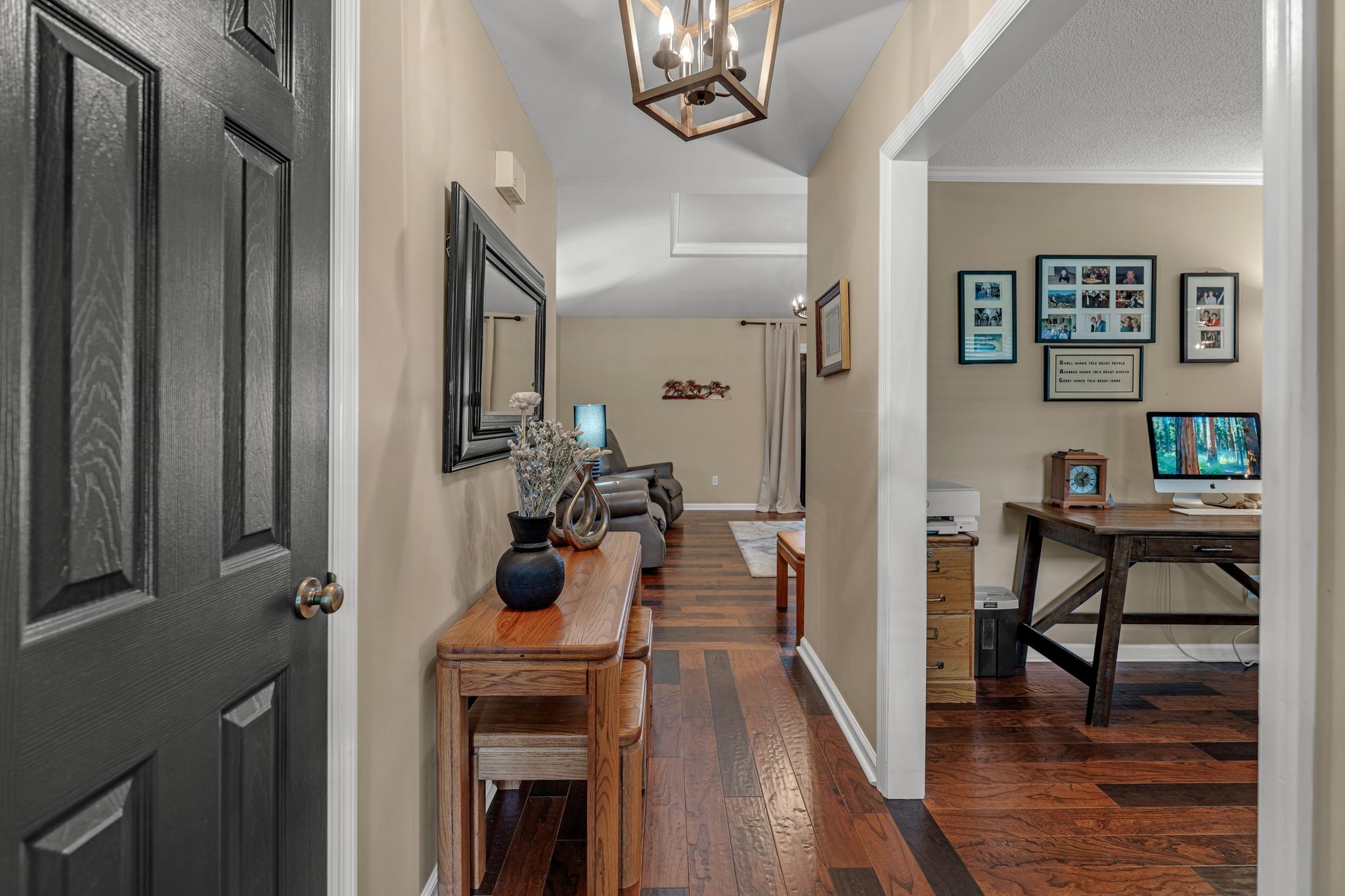 801 Douglas Dr Property Photo 3