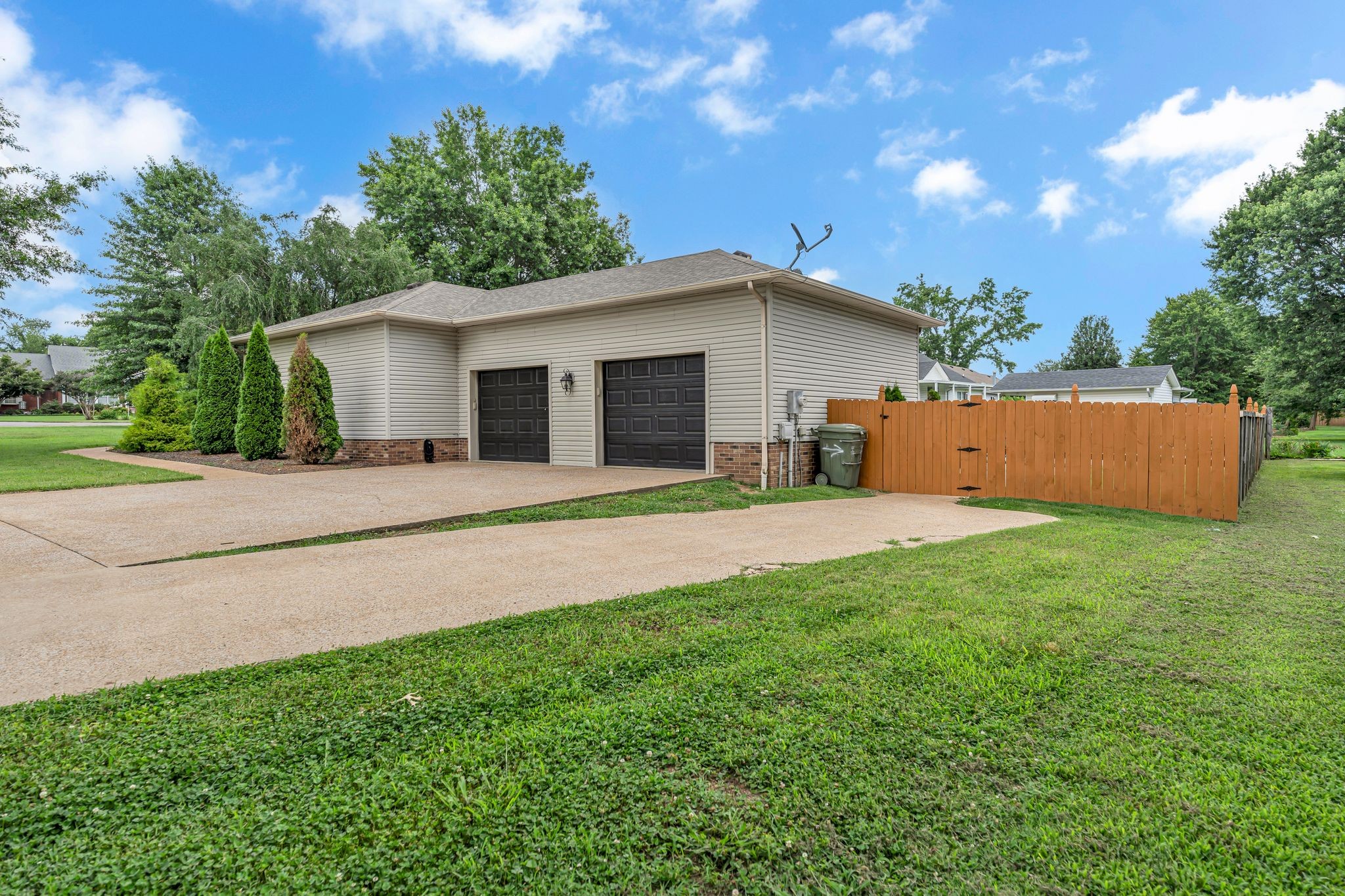 801 Douglas Dr Property Photo 21