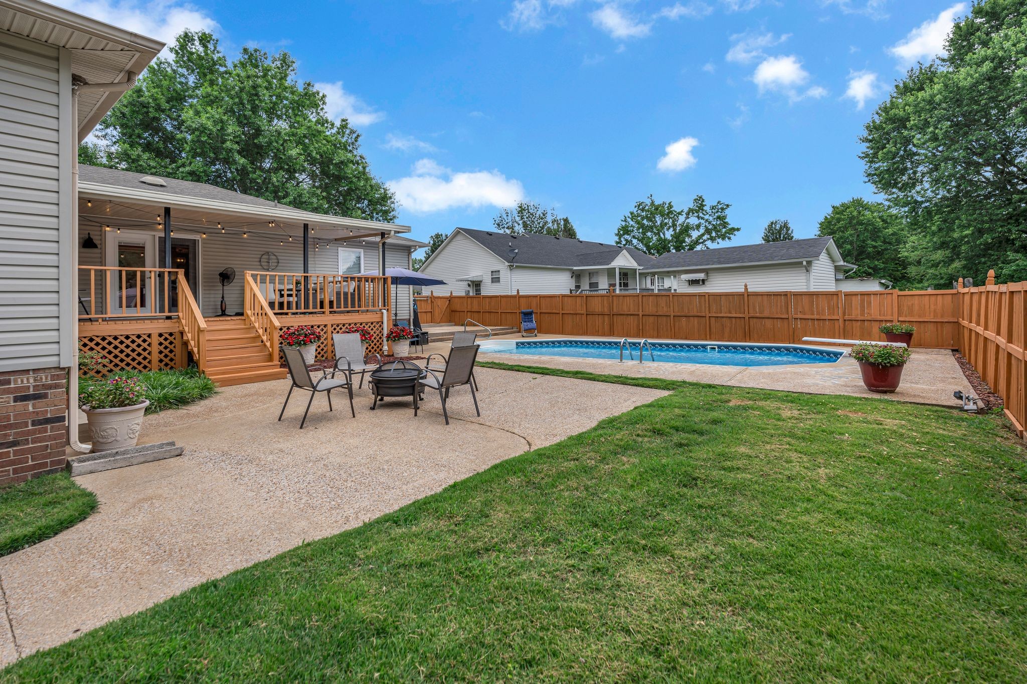 801 Douglas Dr Property Photo 22