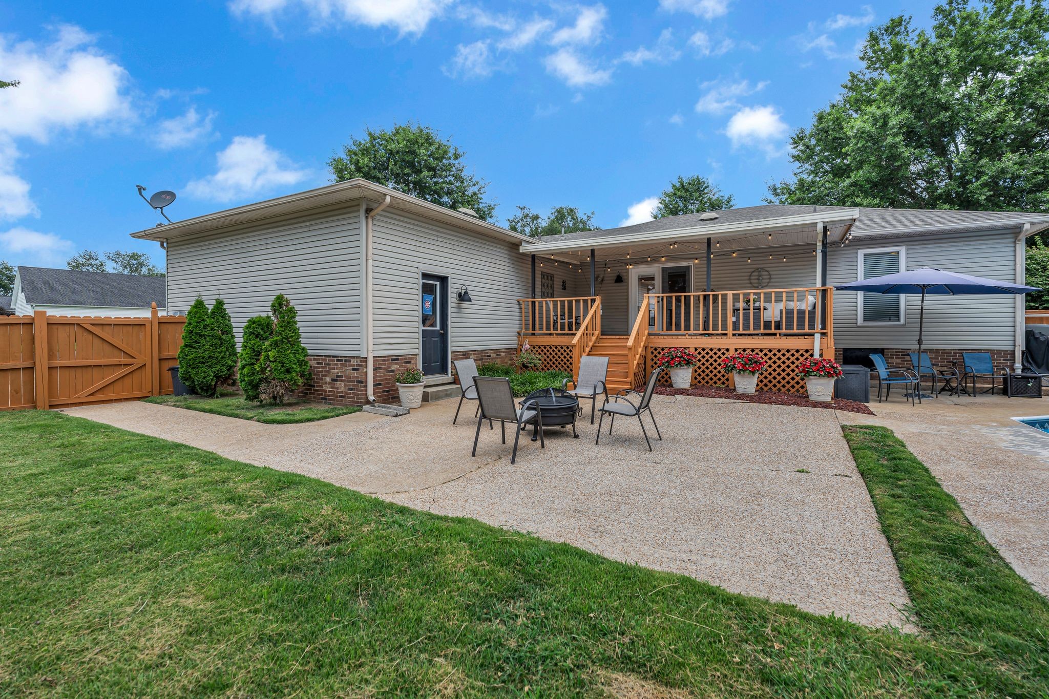 801 Douglas Dr Property Photo 23