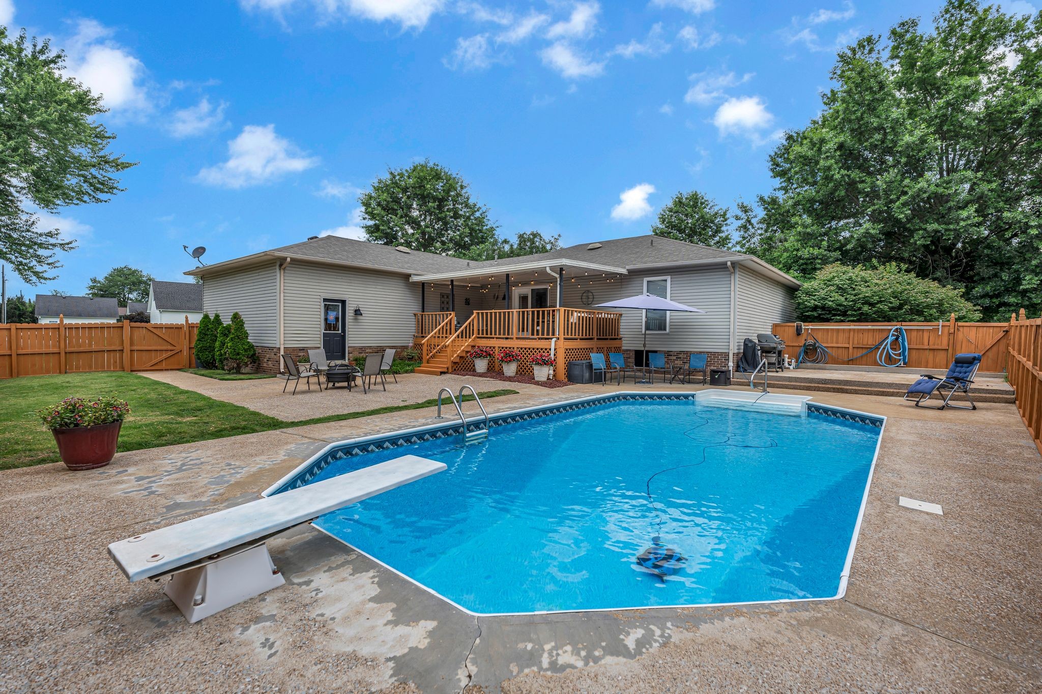 801 Douglas Dr Property Photo 24