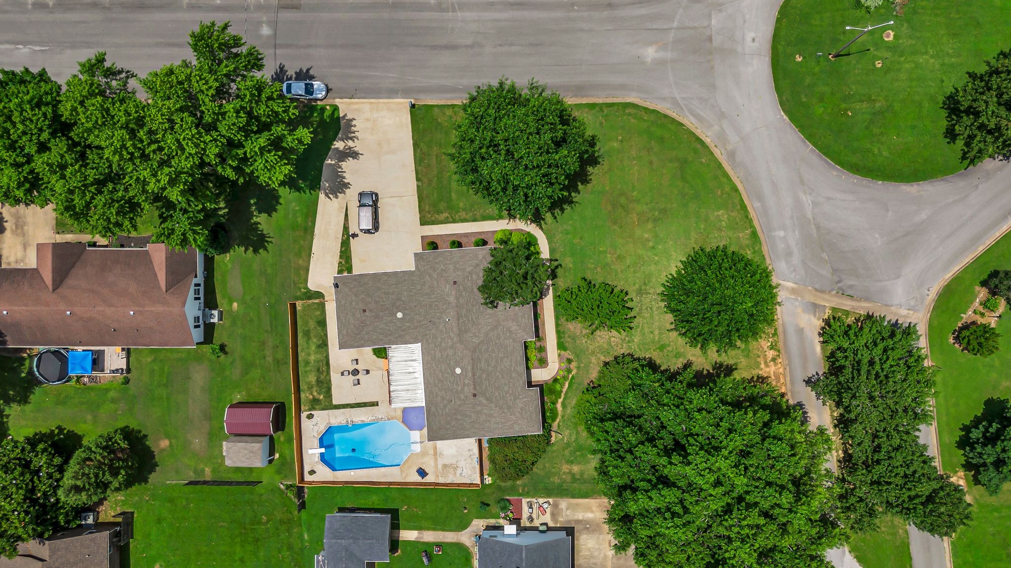 801 Douglas Dr Property Photo 27