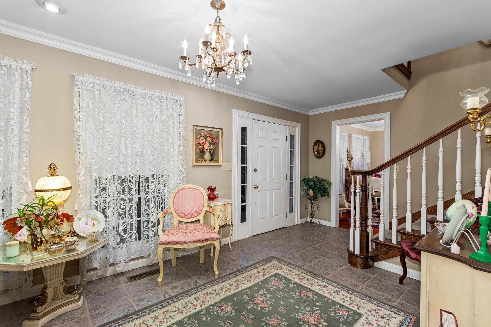 225 Blue Springs Blvd Property Photo 4
