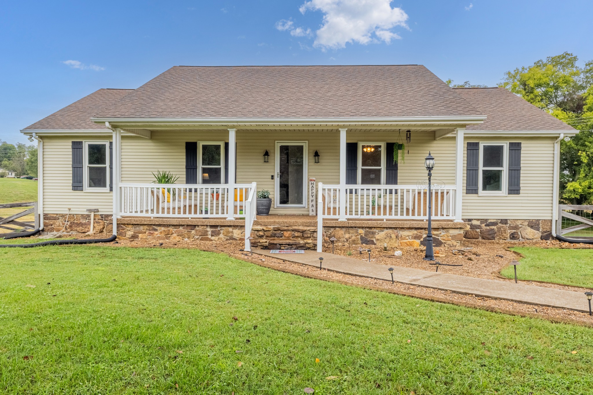 2200 Prentiss Lawrence Rd Property Photo 1