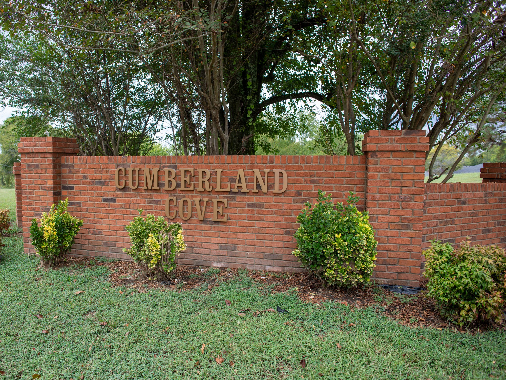 140 Rivercrest Cir Property Photo 2