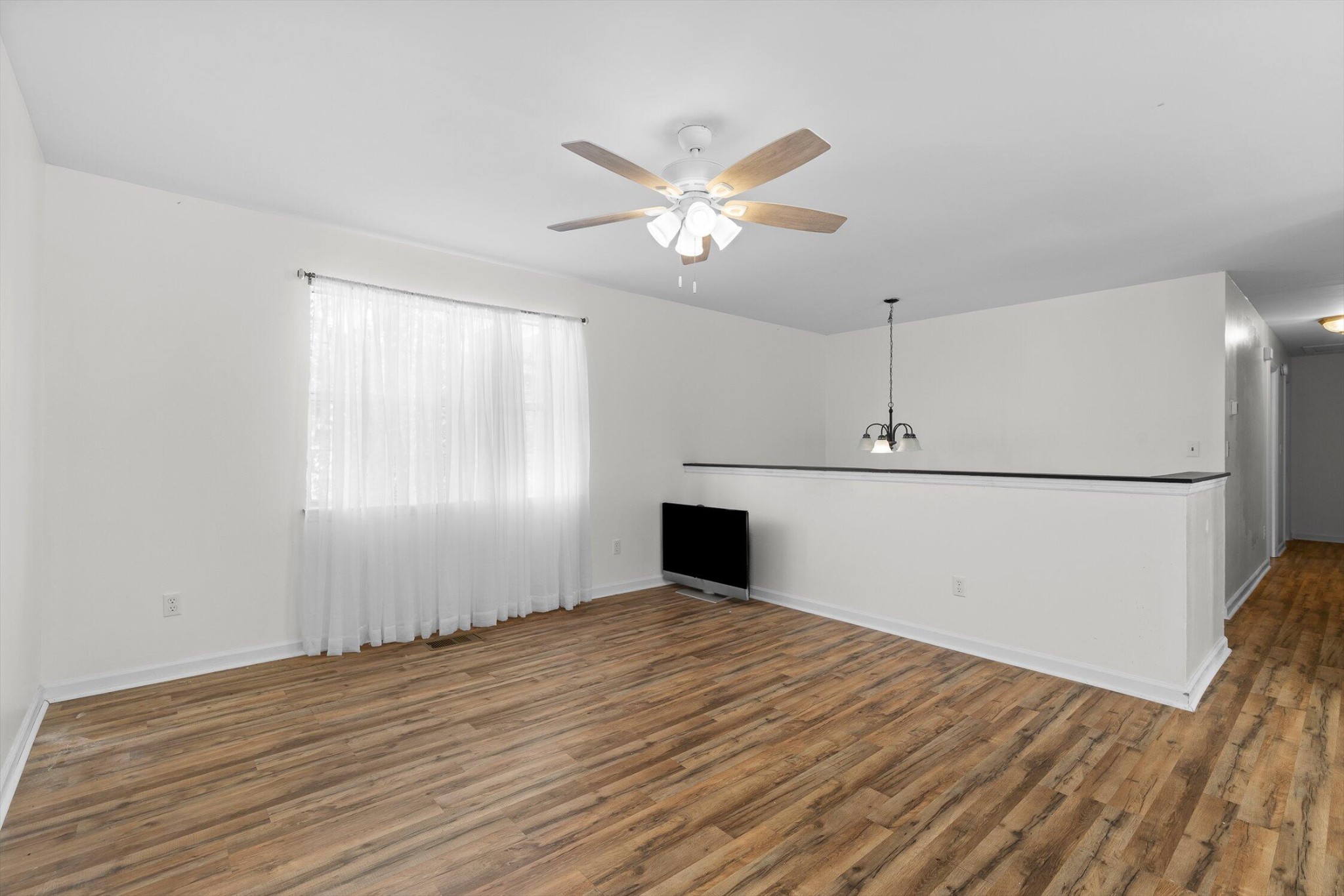 713 Lee Drive Property Photo 3
