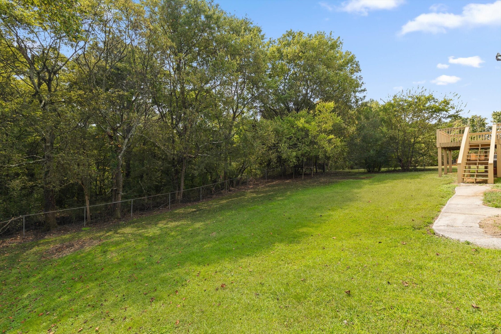 713 Lee Drive Property Photo 8