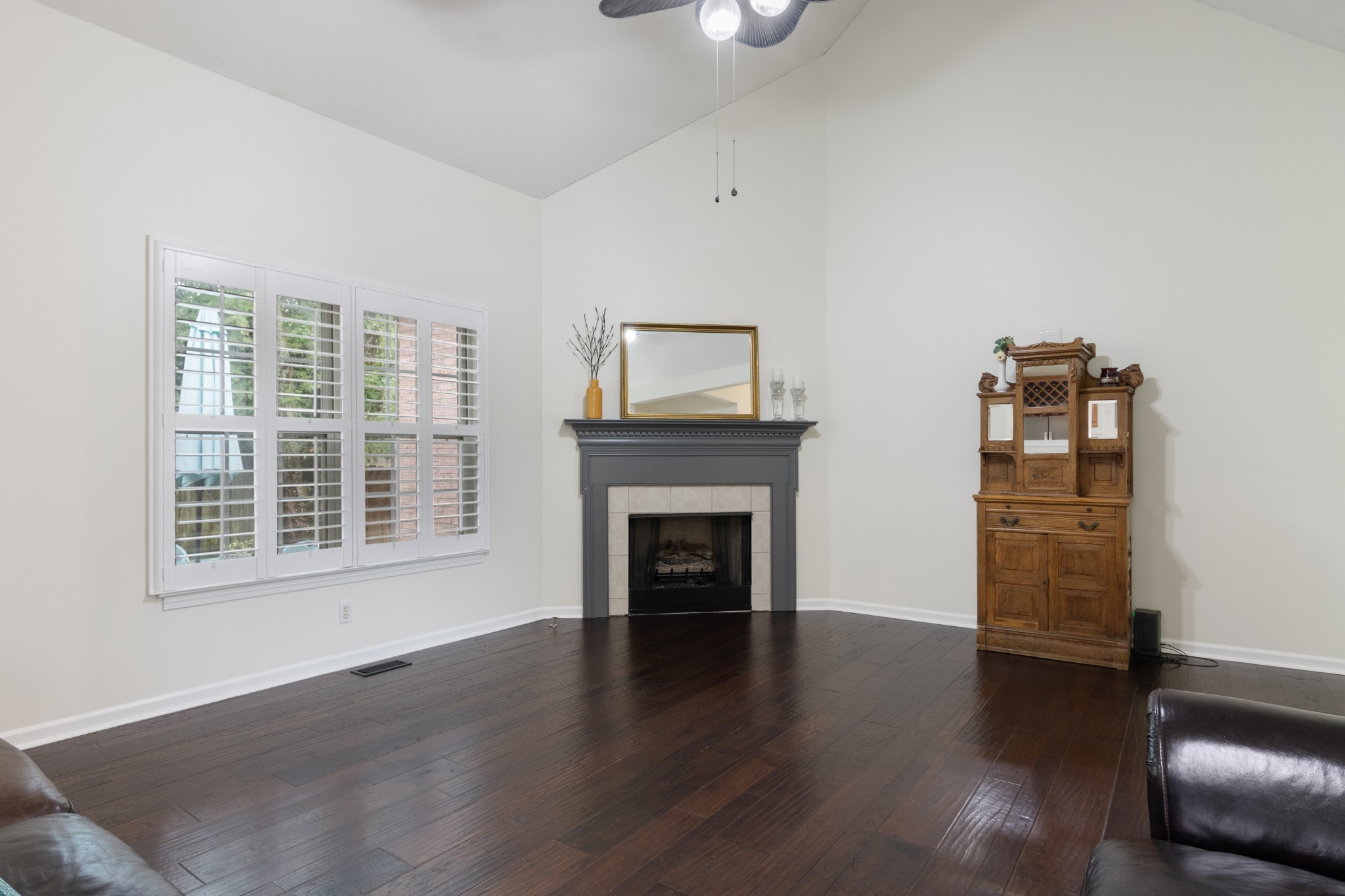 125 Cherokee Dr Property Photo 5