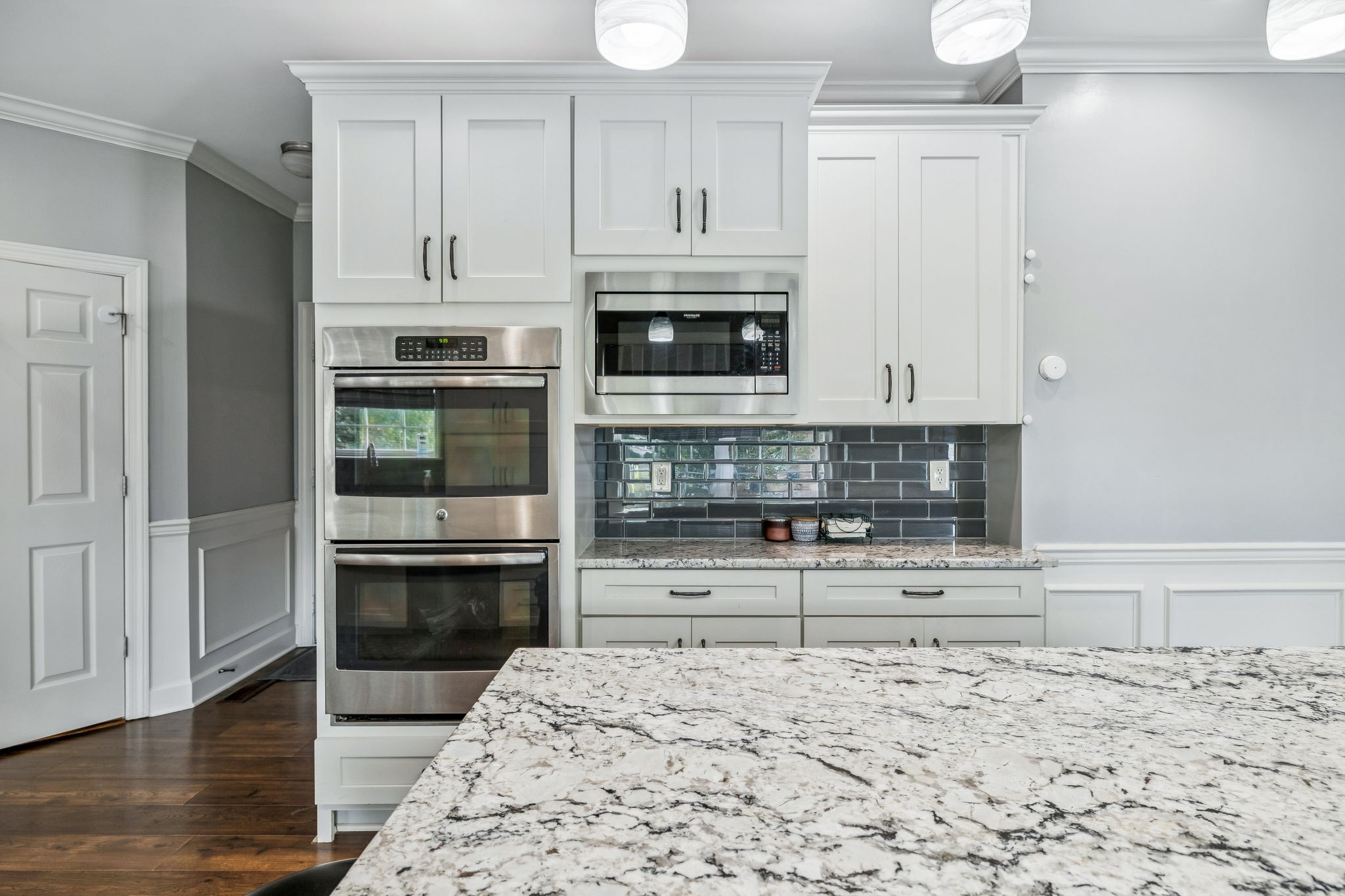 5024 Republic Ave Property Photo 8