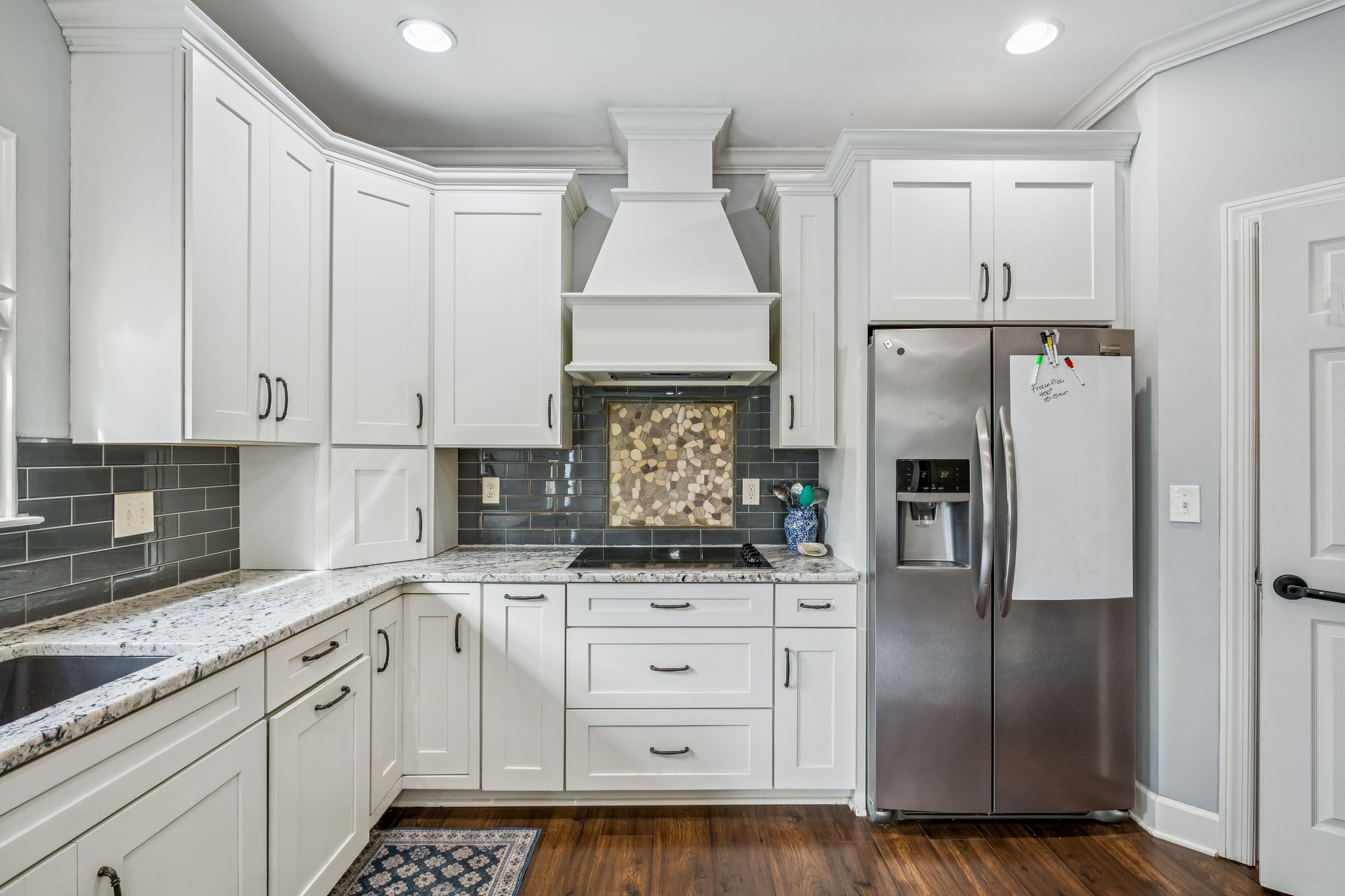 5024 Republic Ave Property Photo 9