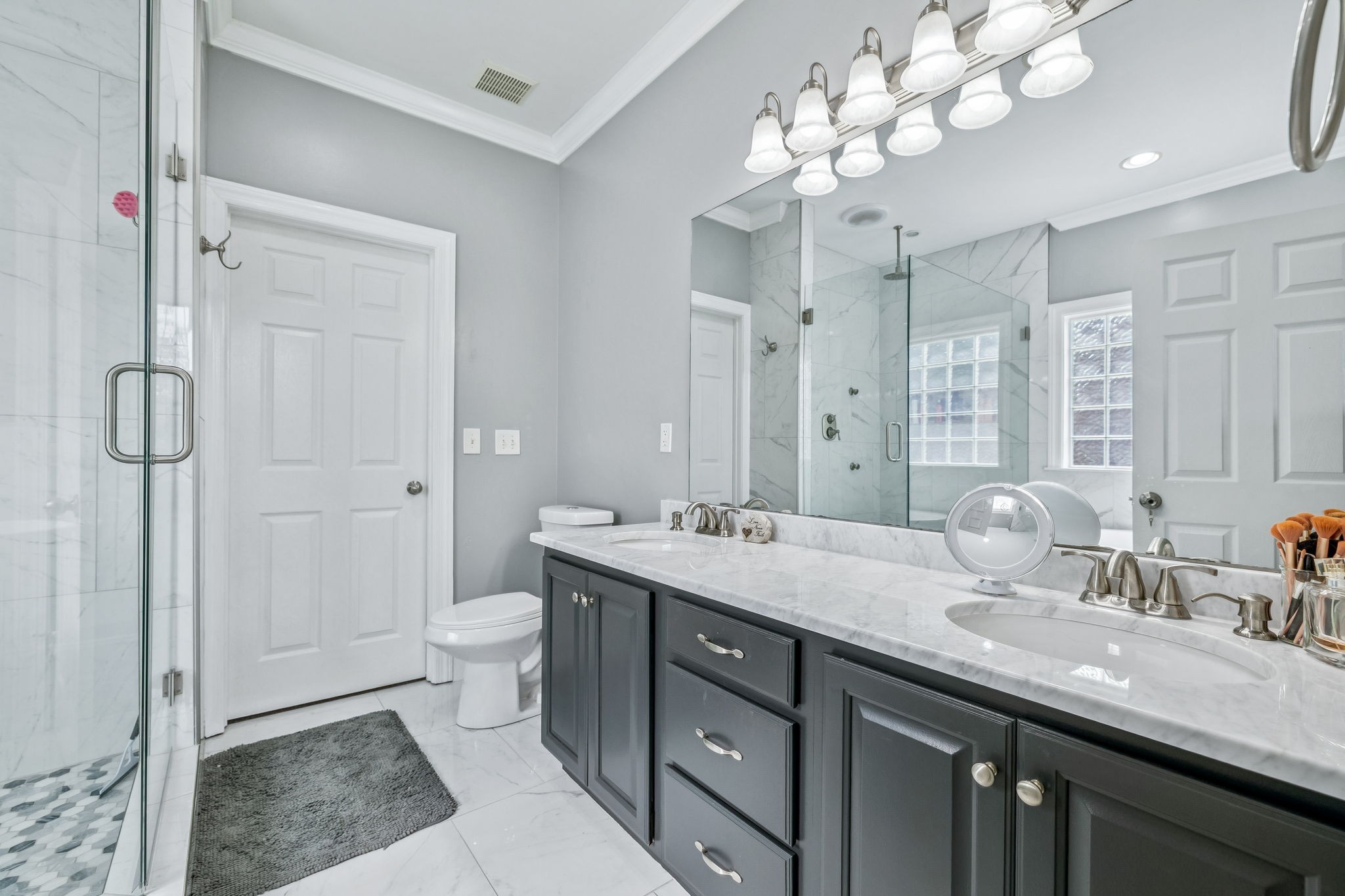 5024 Republic Ave Property Photo 14