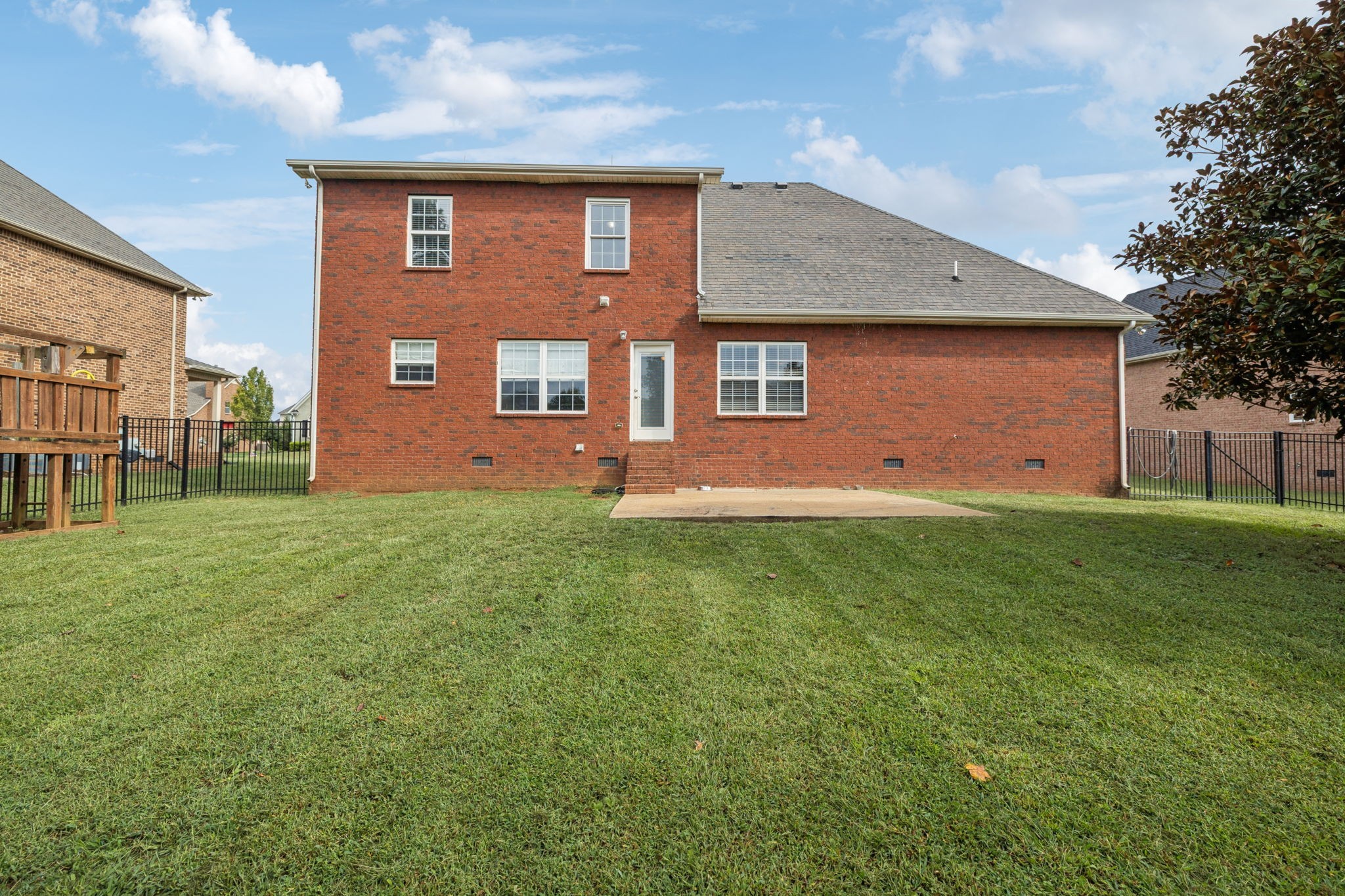 5024 Republic Ave Property Photo 25