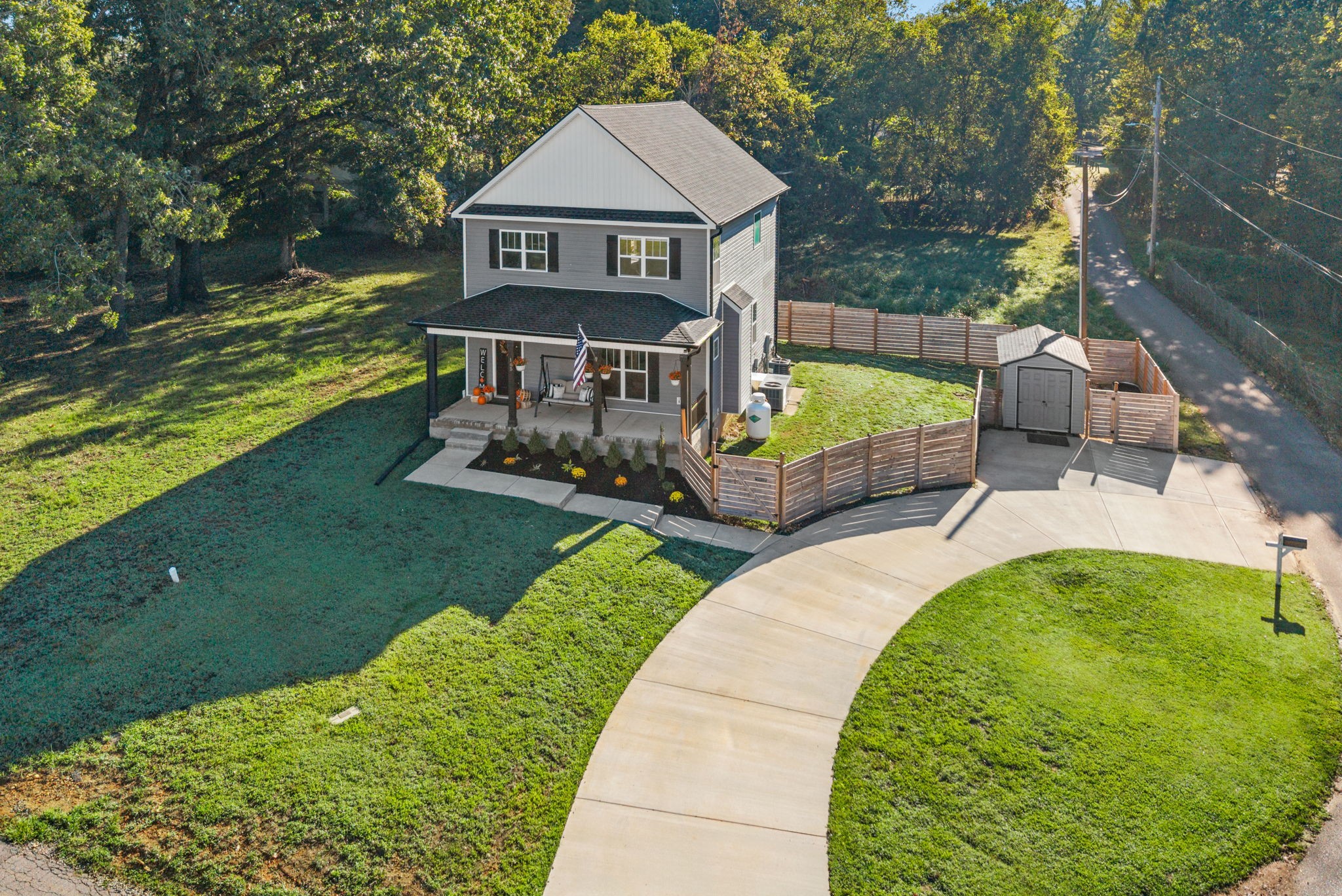 165 Cross Ln Property Photo 1