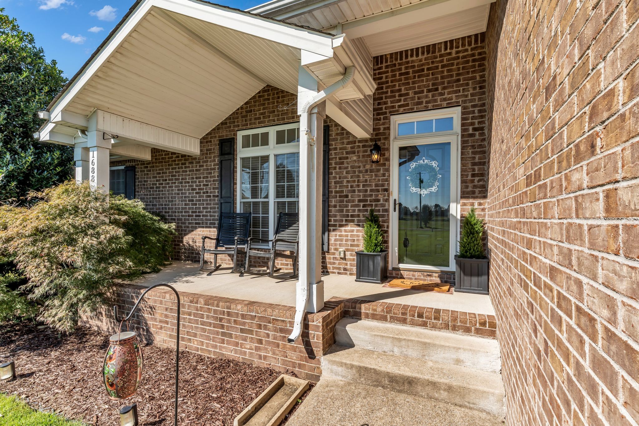 1688 Porter Rd Property Photo 4