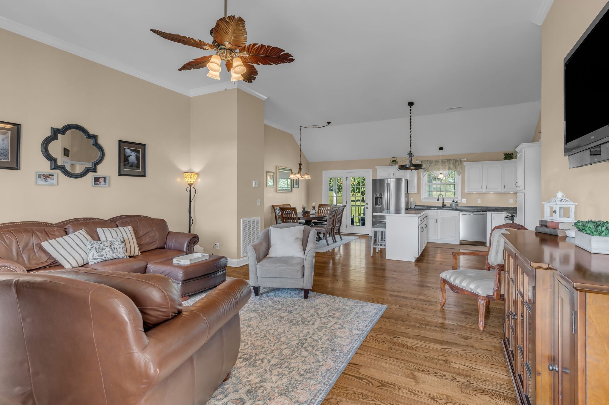 1688 Porter Rd Property Photo 5